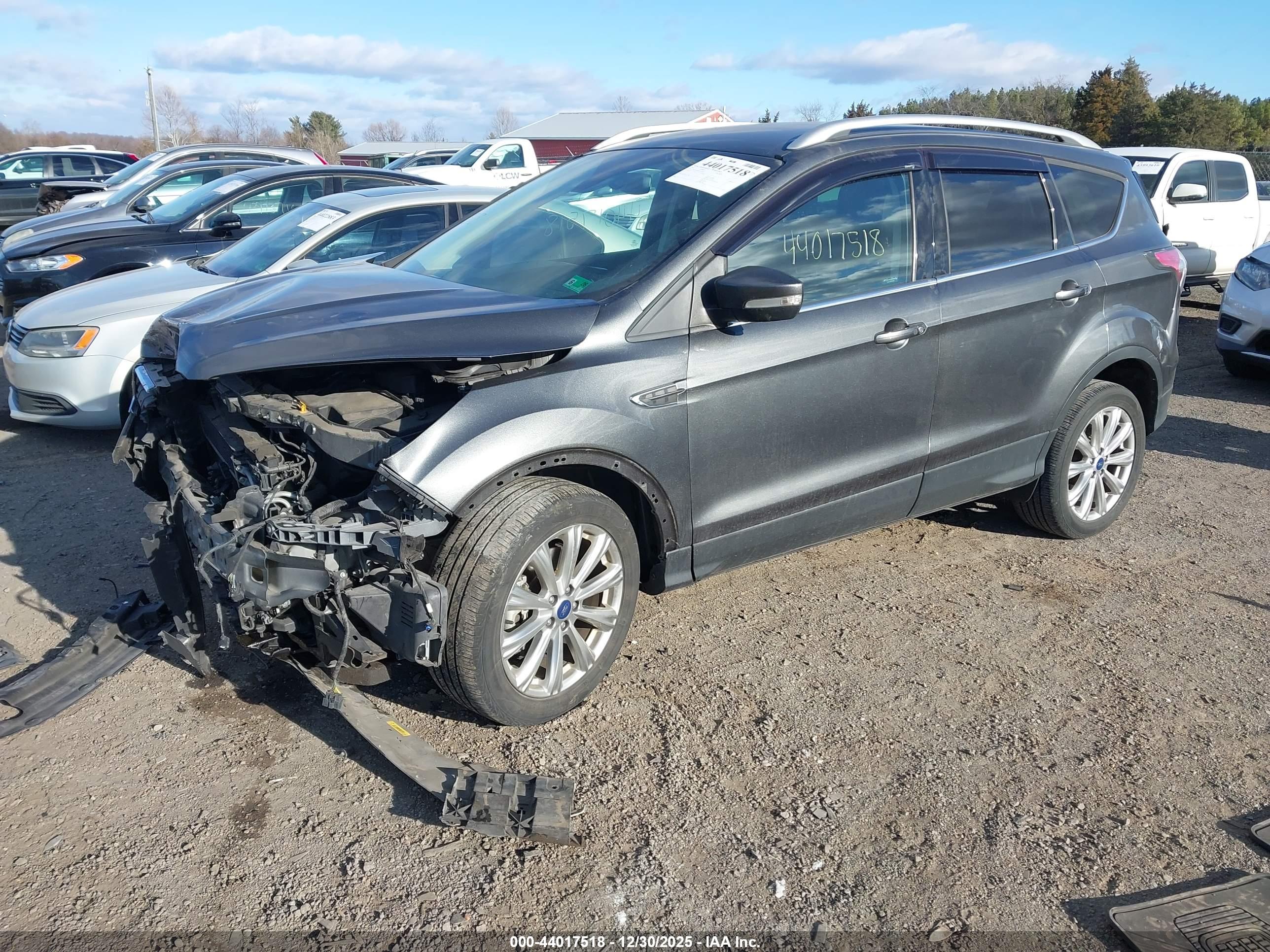 FORD ESCAPE image 2