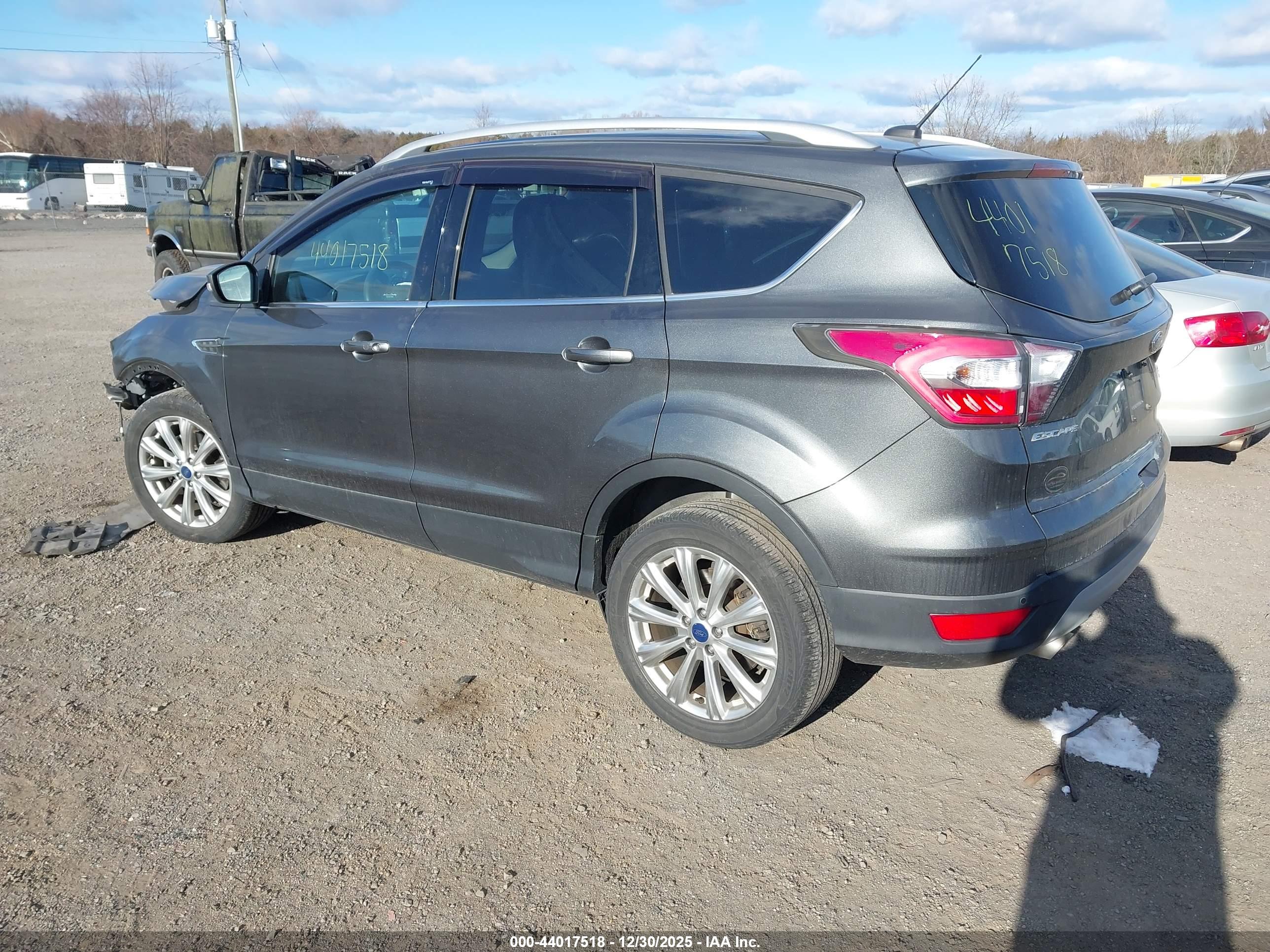 FORD ESCAPE image 3
