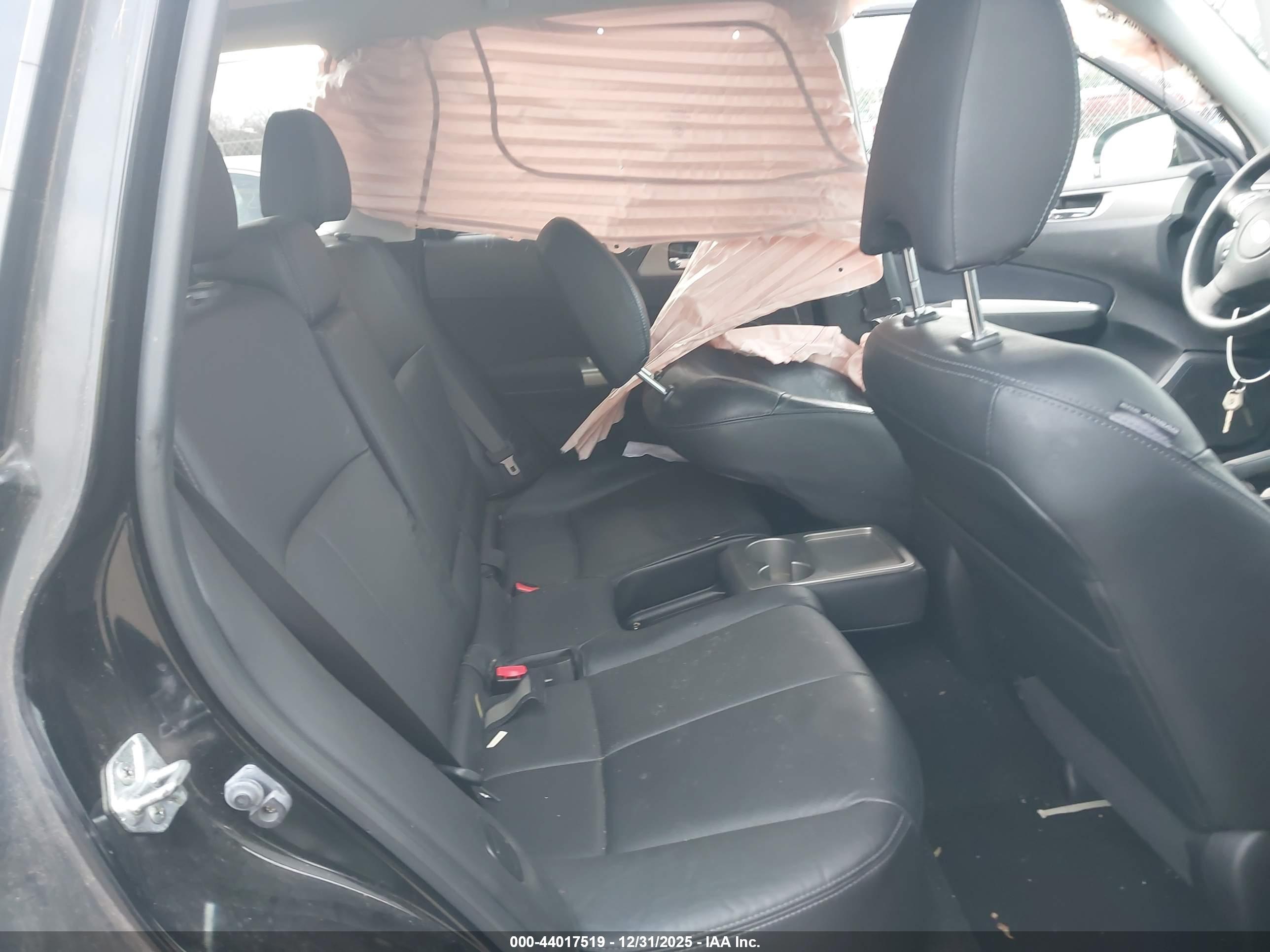 SUBARU FORESTER image 8