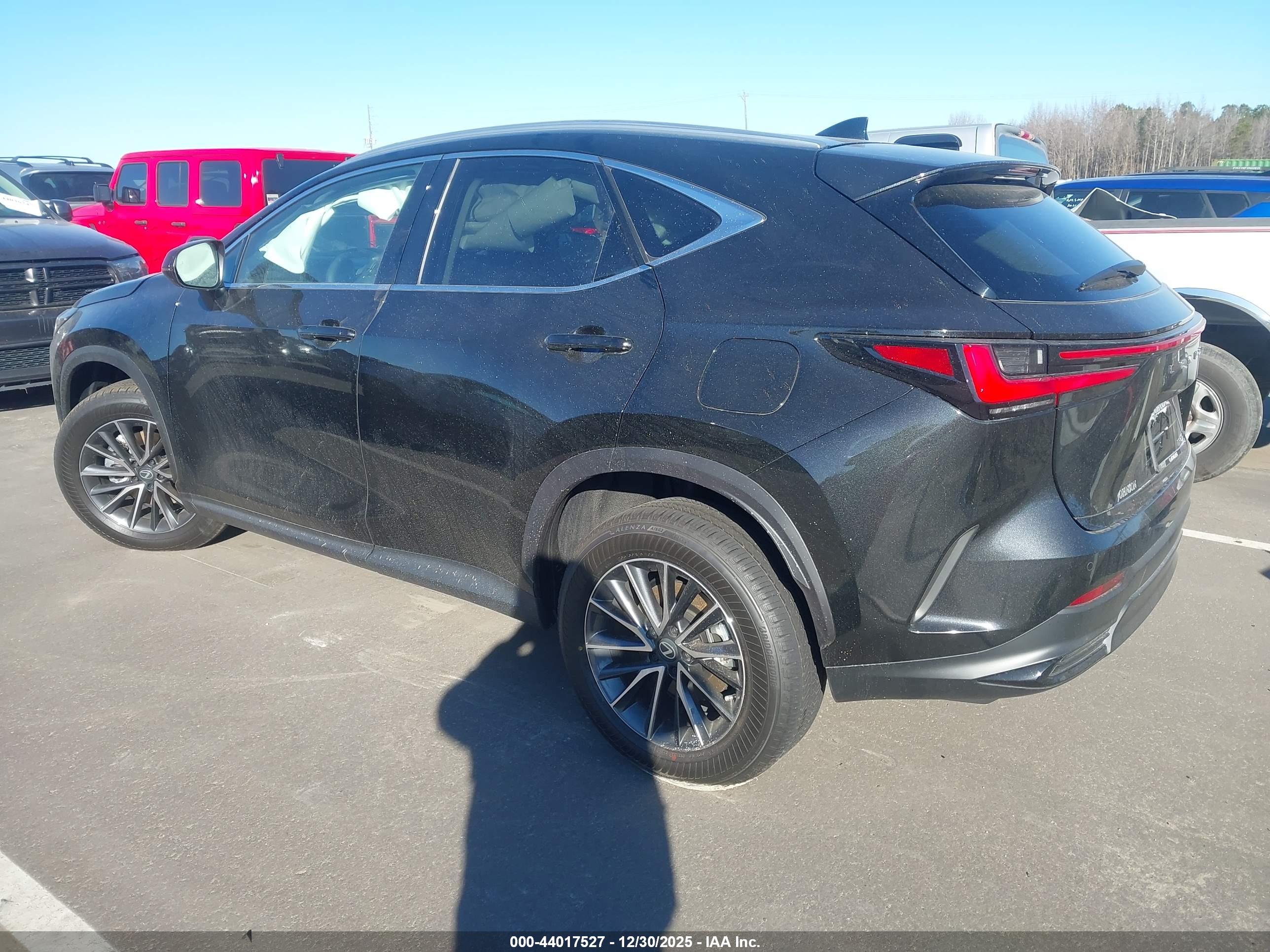 LEXUS NX image 3