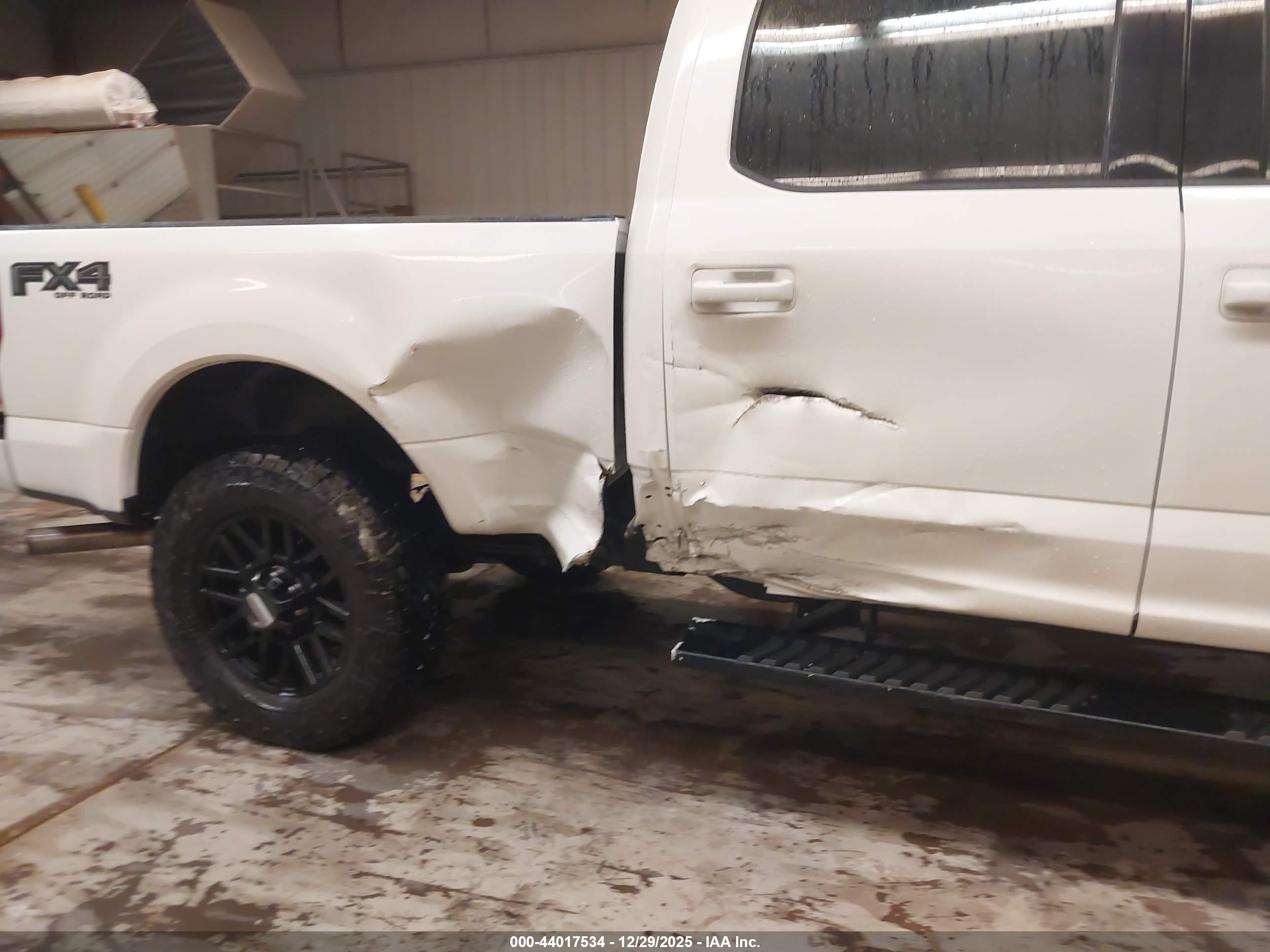 FORD F-250 image 6