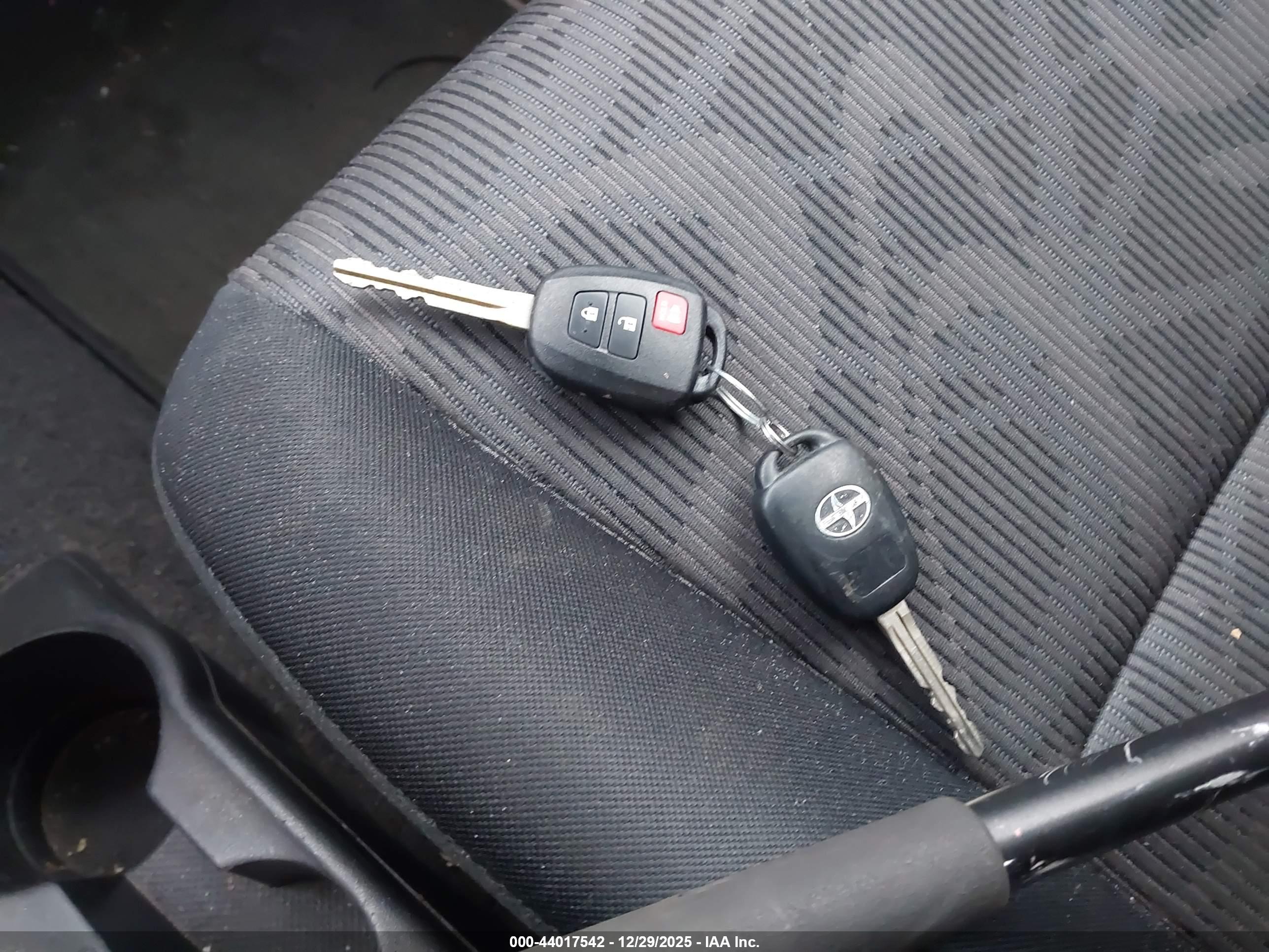 SCION XB image 11