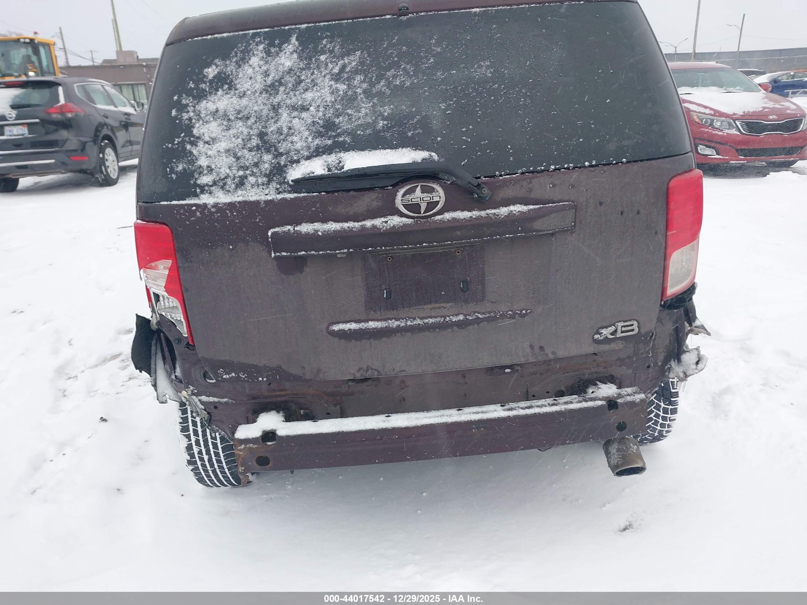 SCION XB image 6