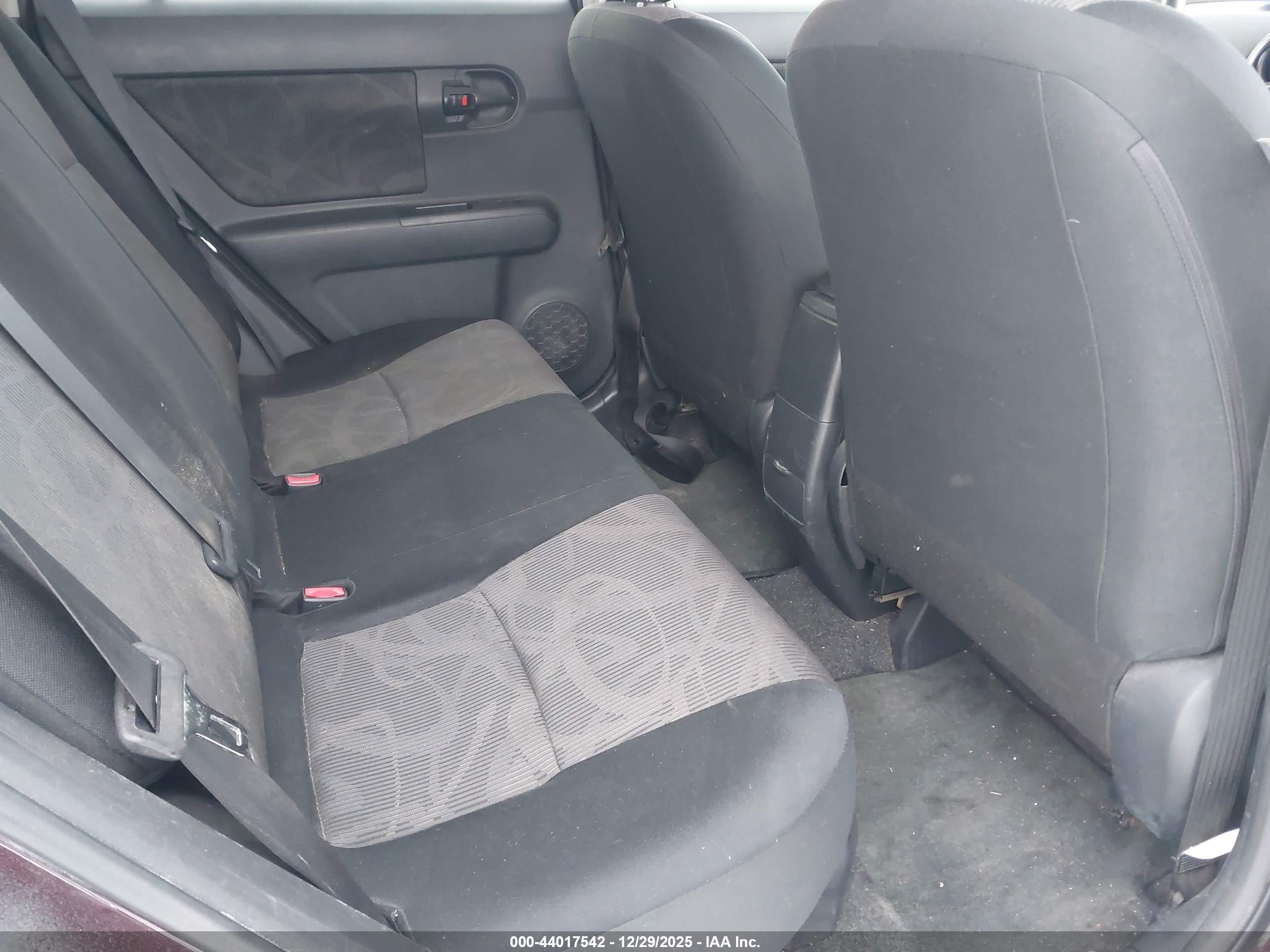 SCION XB image 8