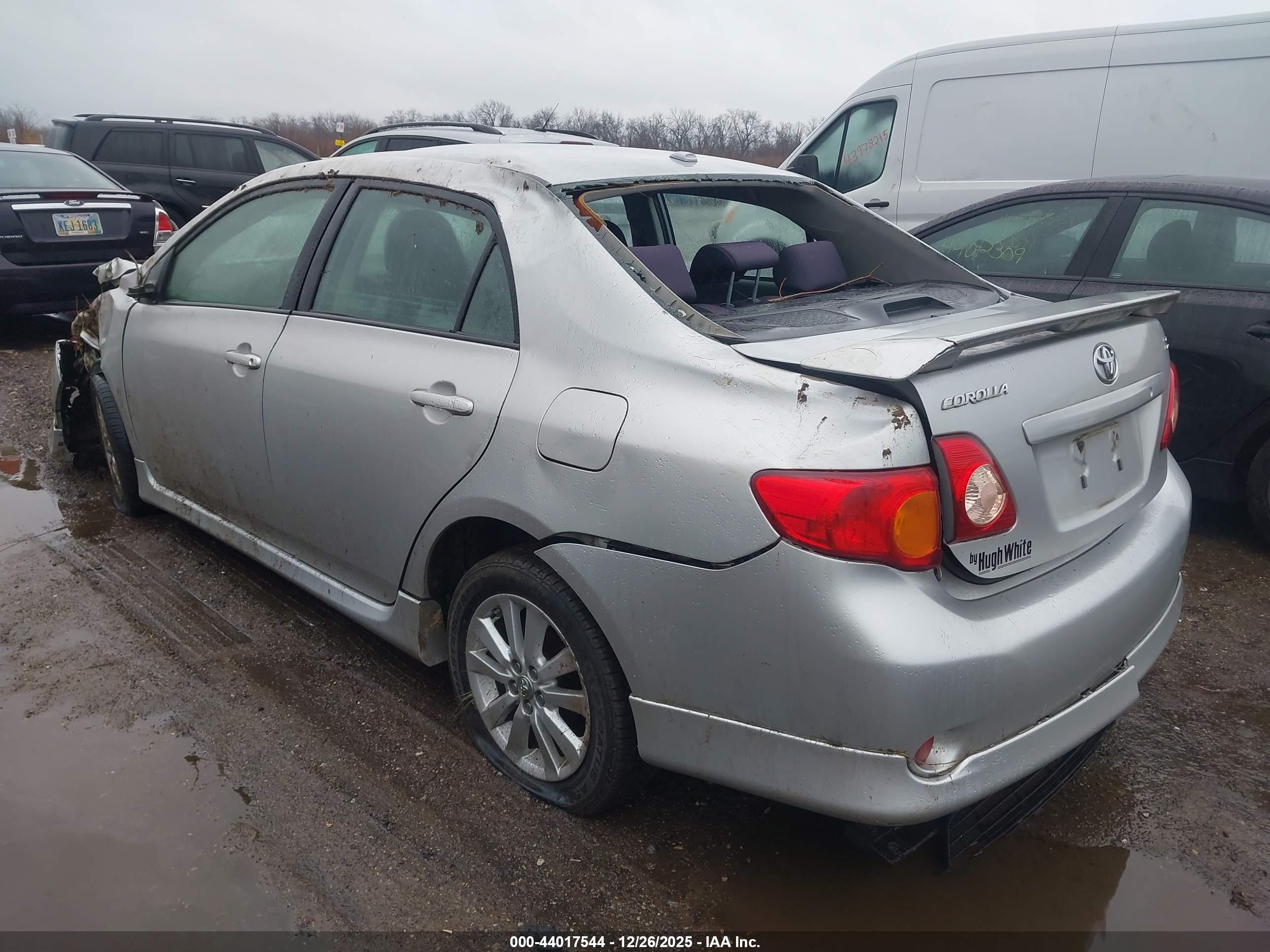 TOYOTA COROLLA image 3