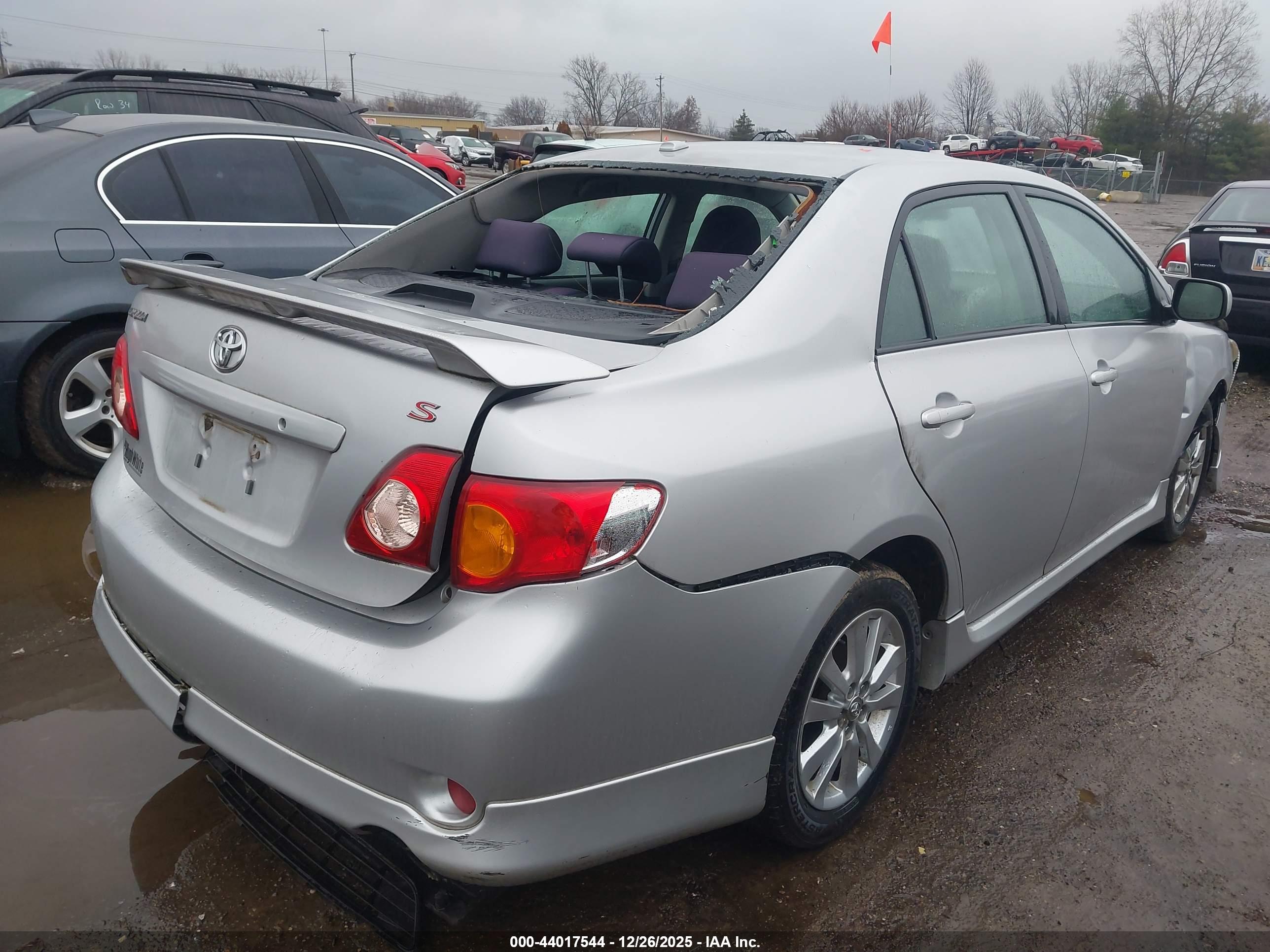 TOYOTA COROLLA image 4