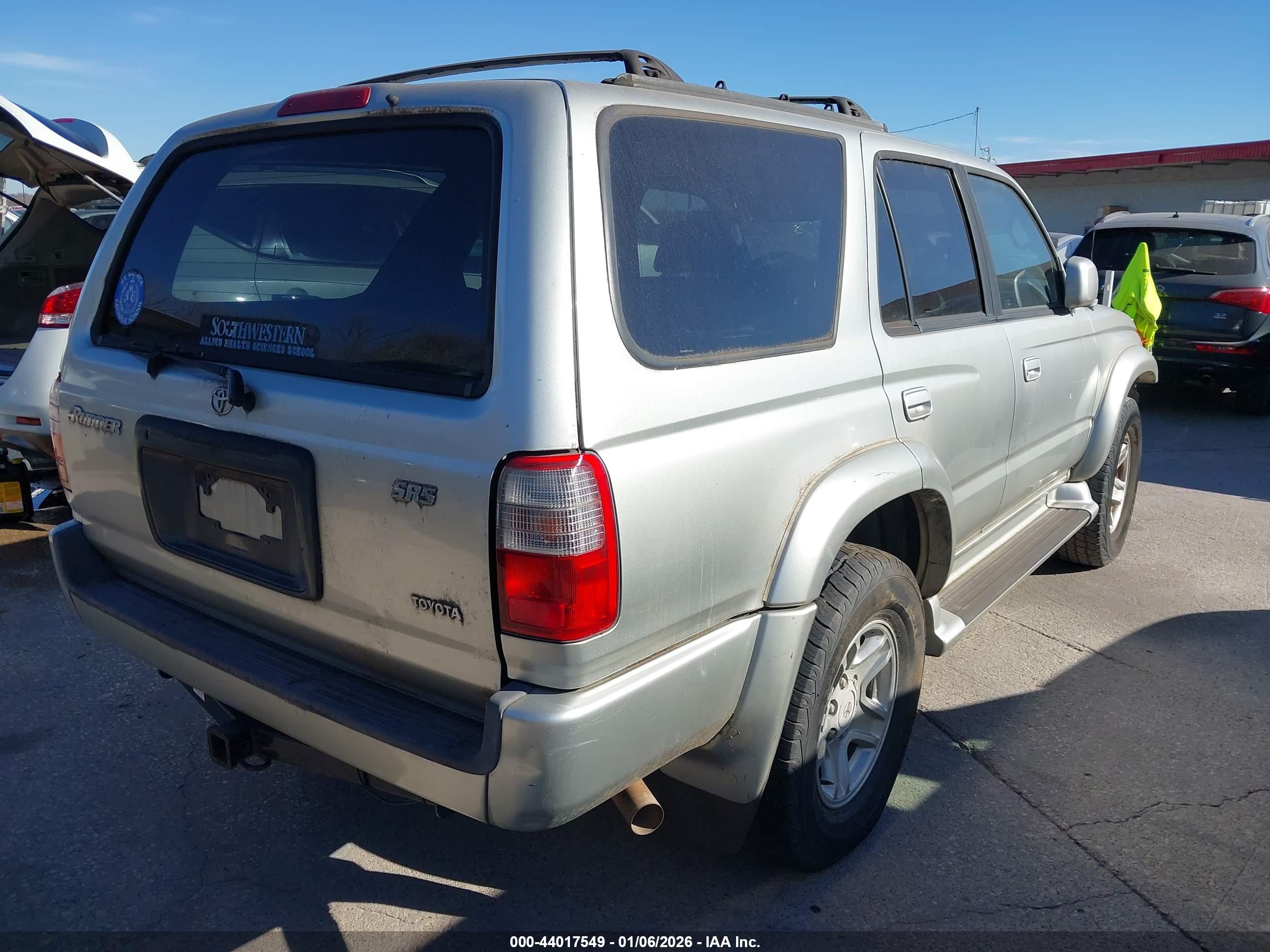 TOYOTA 4RUNNER image 4