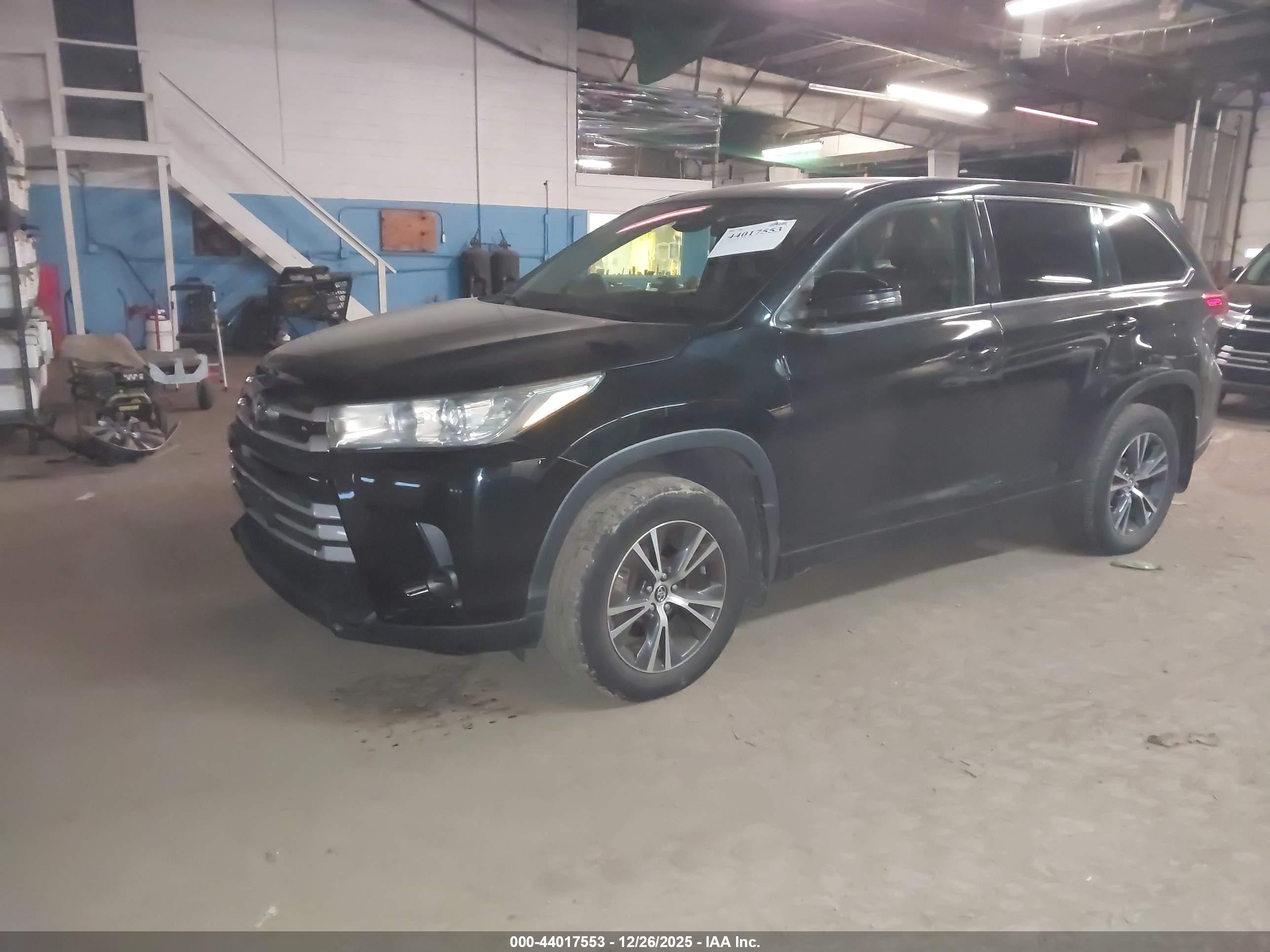 TOYOTA HIGHLANDER image 2