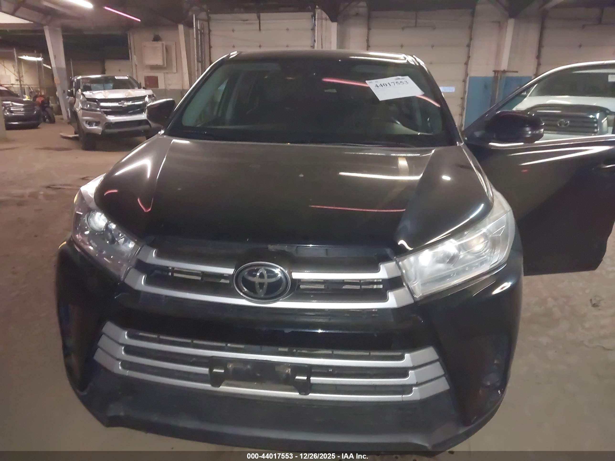 TOYOTA HIGHLANDER image 6