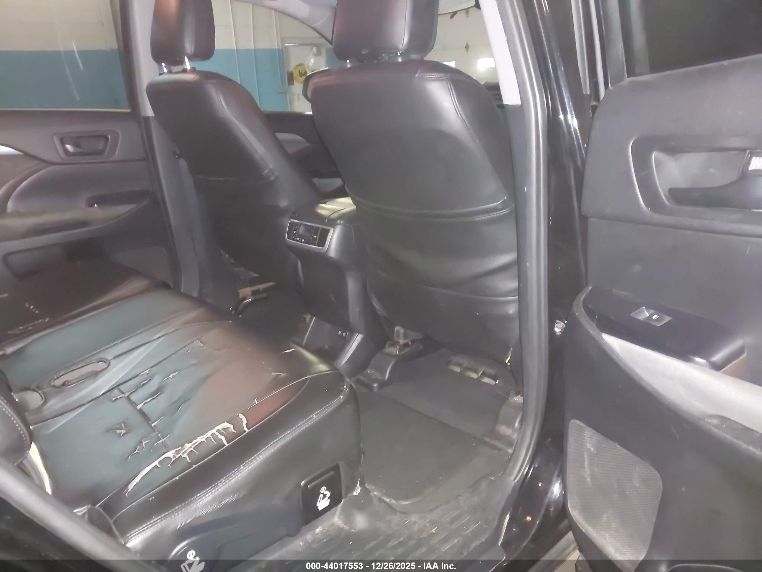 TOYOTA HIGHLANDER image 8