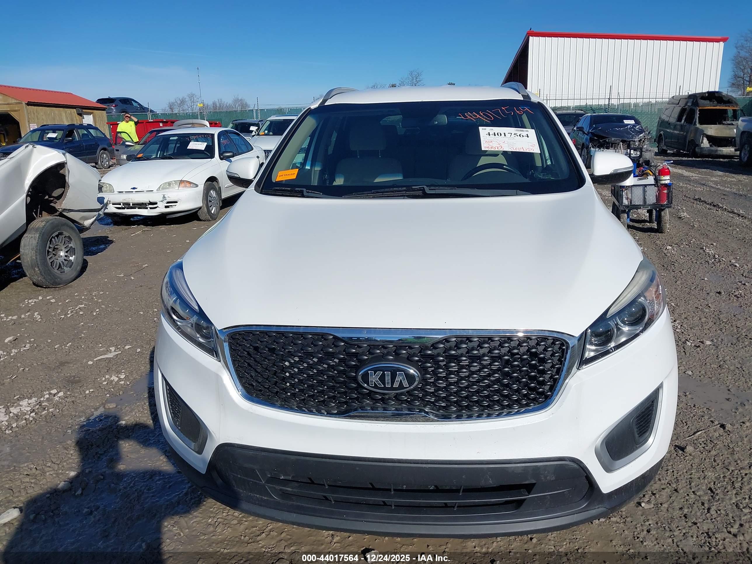 KIA SORENTO image 6