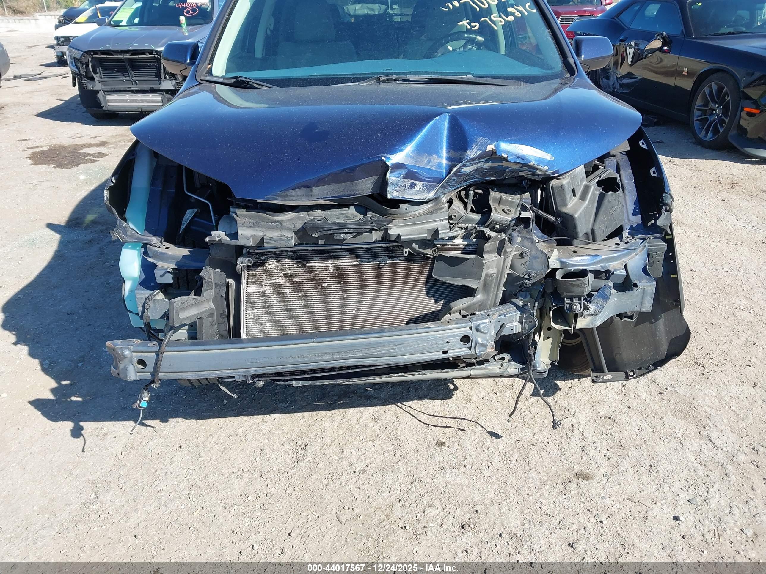 HONDA CR-V image 6