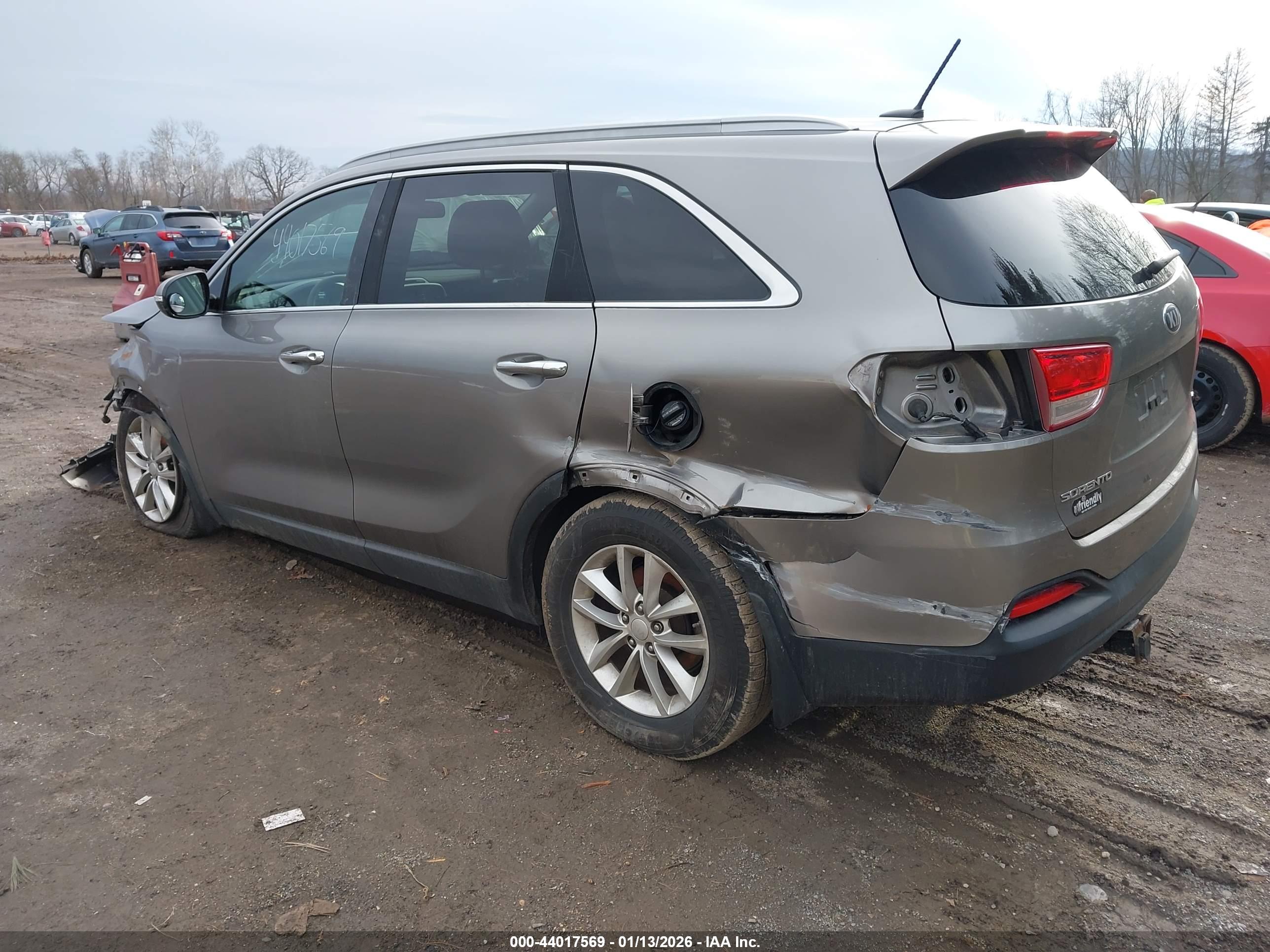 KIA SORENTO image 3