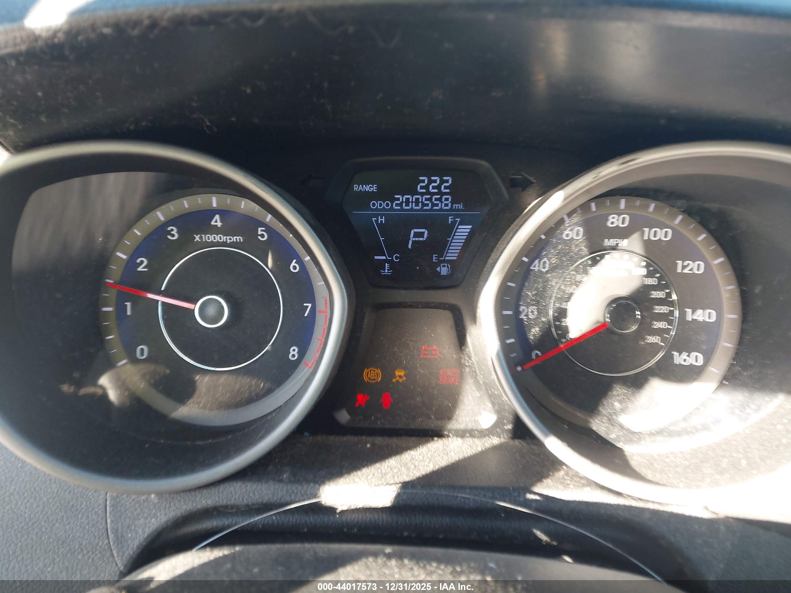 HYUNDAI ELANTRA image 7