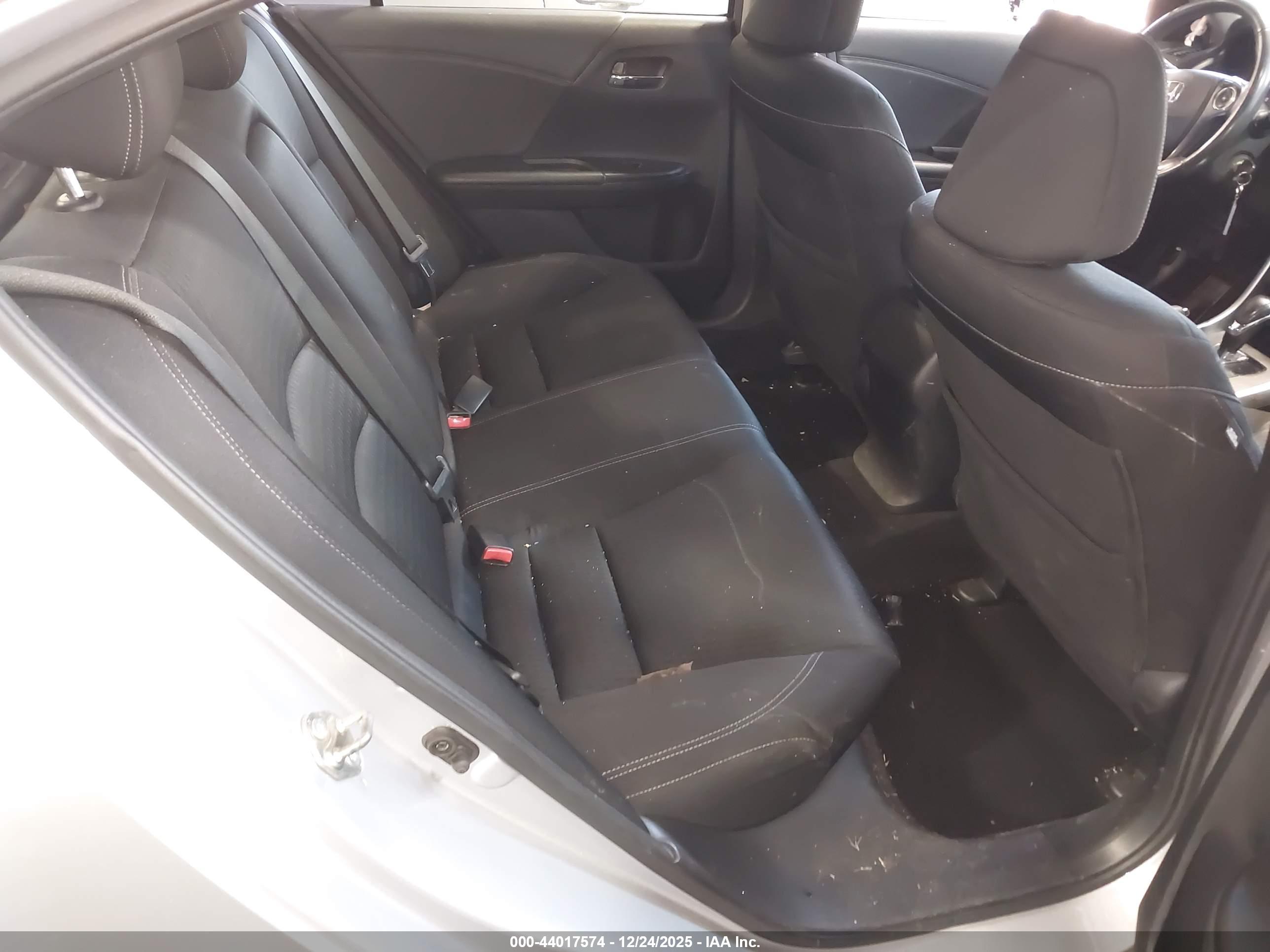 HONDA ACCORD image 8