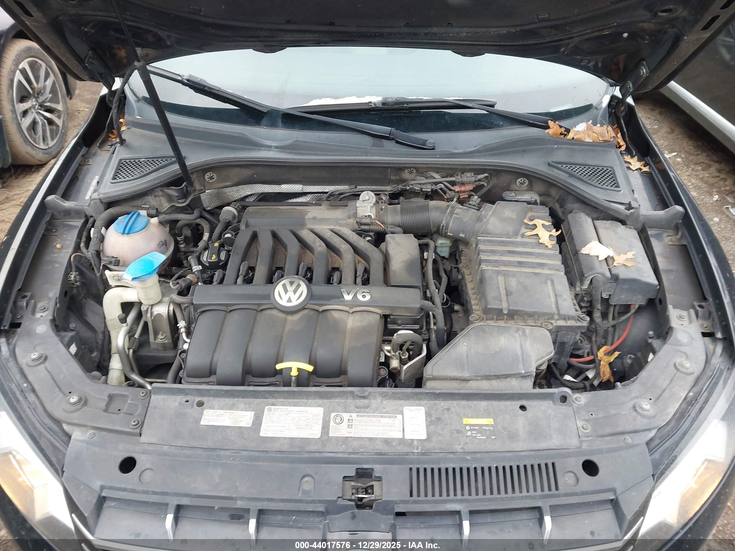 VOLKSWAGEN PASSAT image 10