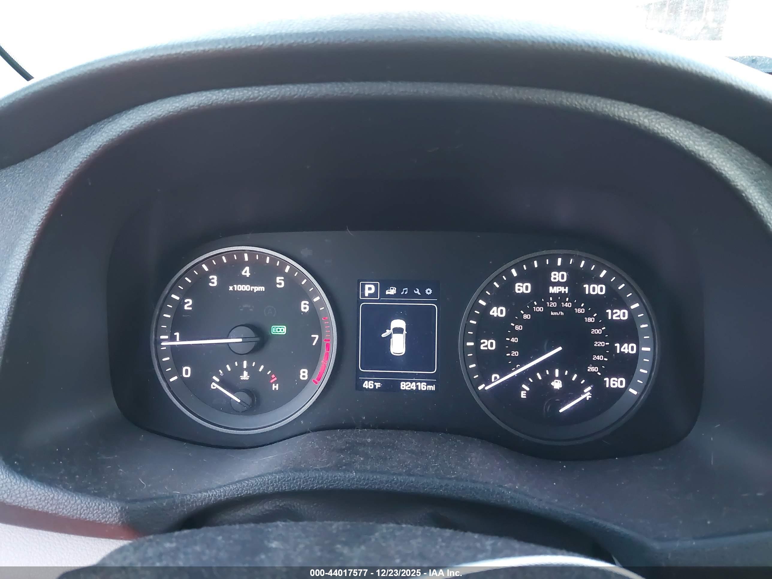 HYUNDAI TUCSON image 7