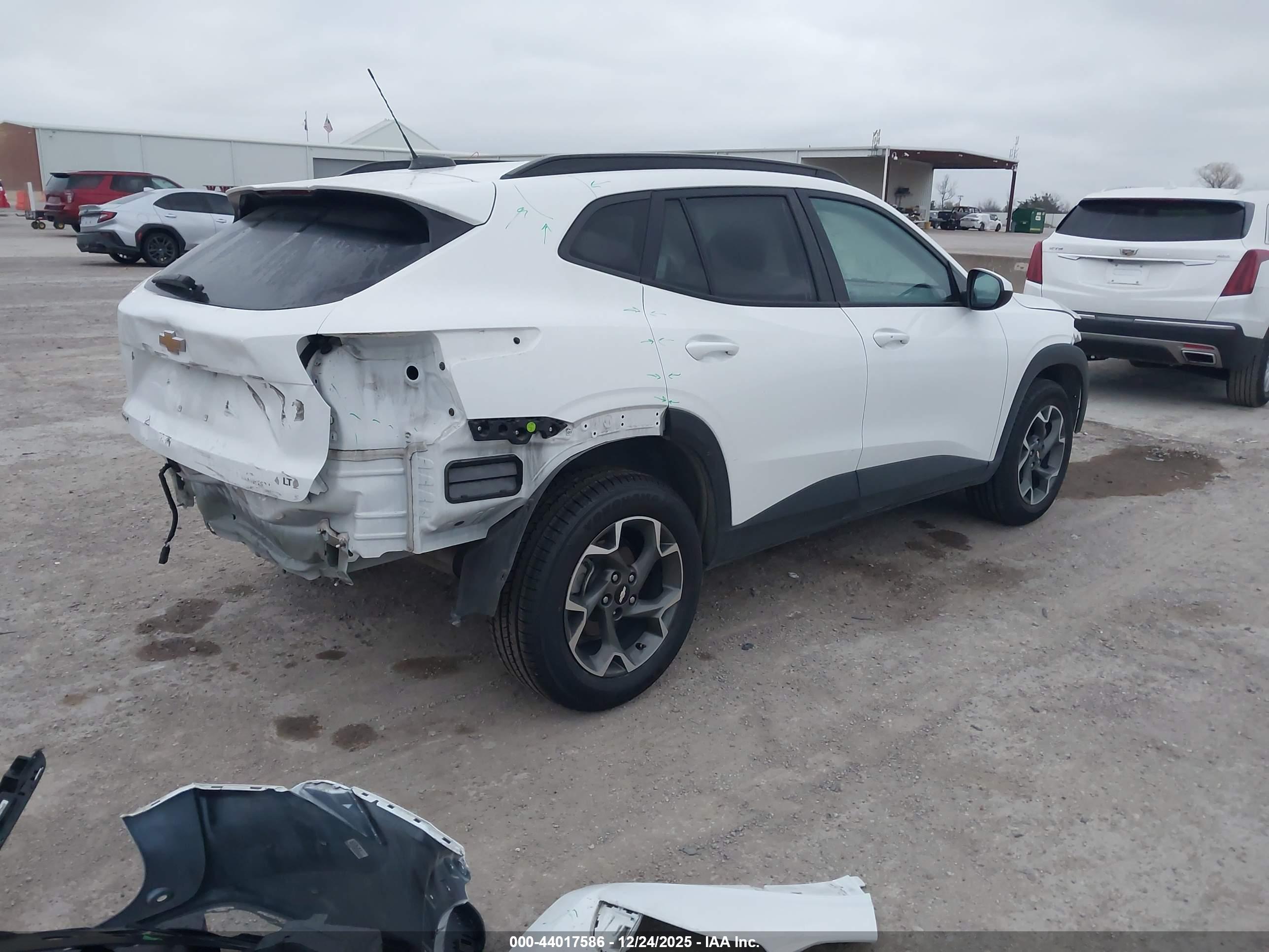 CHEVROLET TRAX image 4