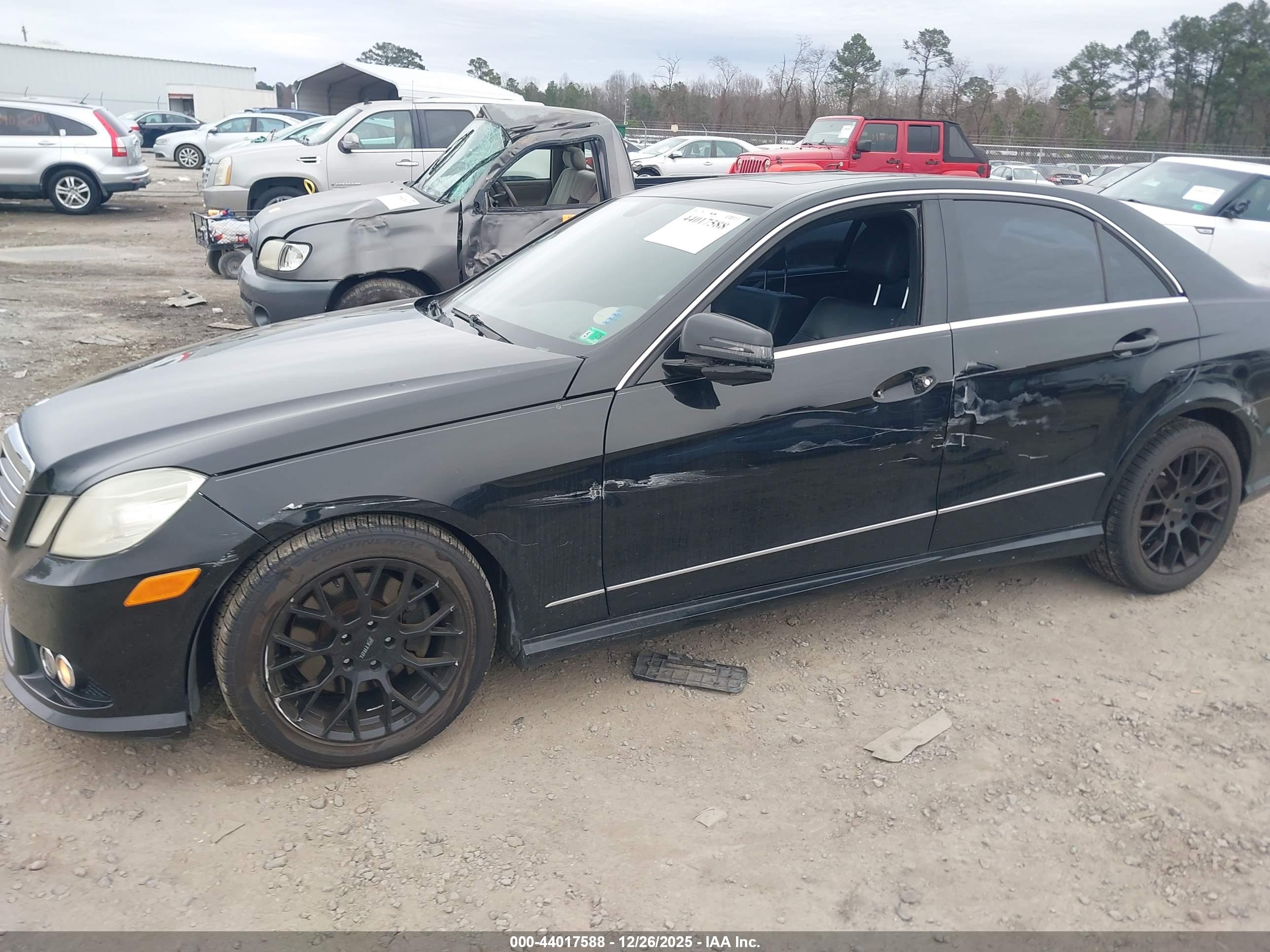 MERCEDES-BENZ E image 6