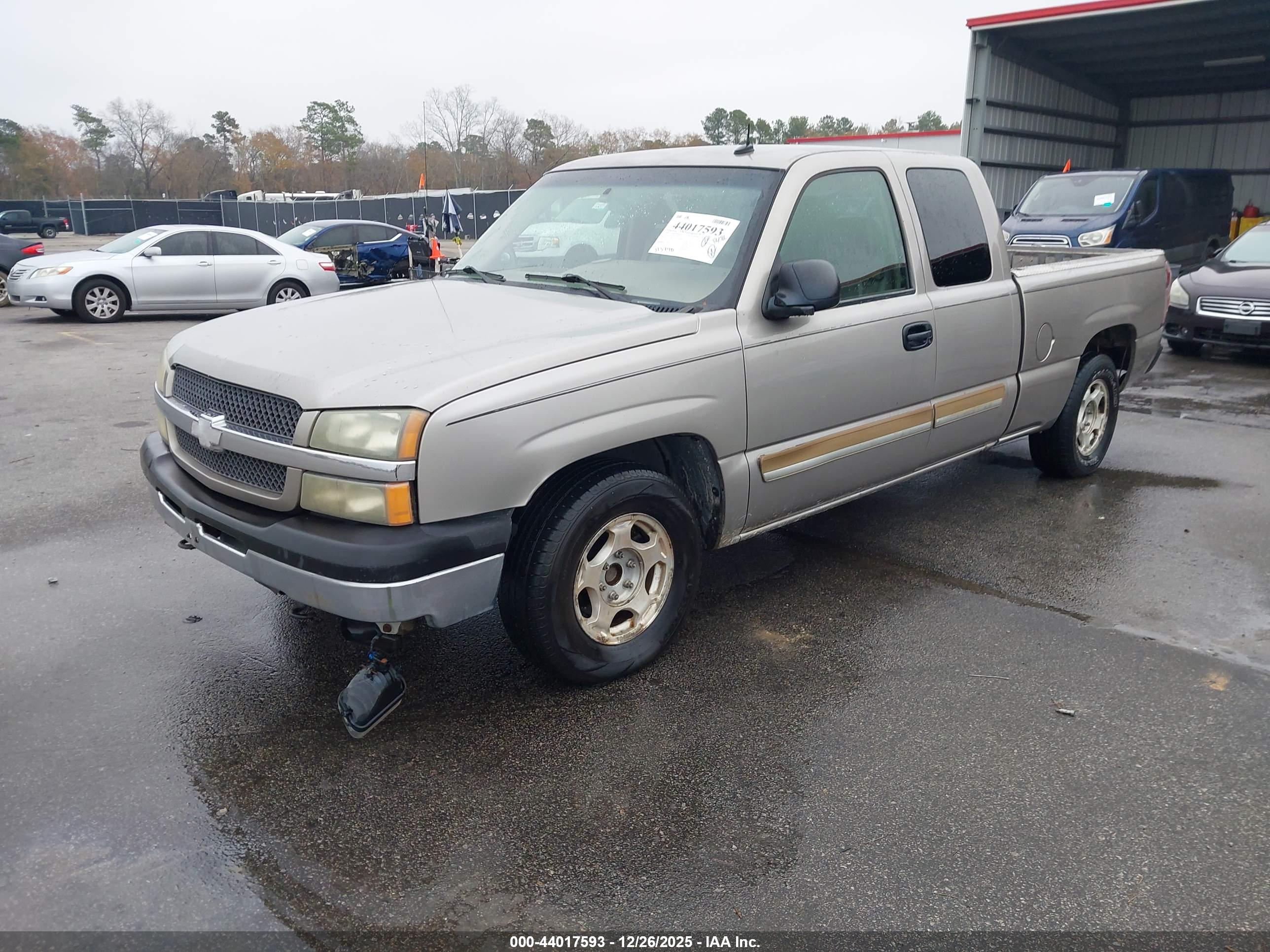 CHEVROLET SILVERADO image 2