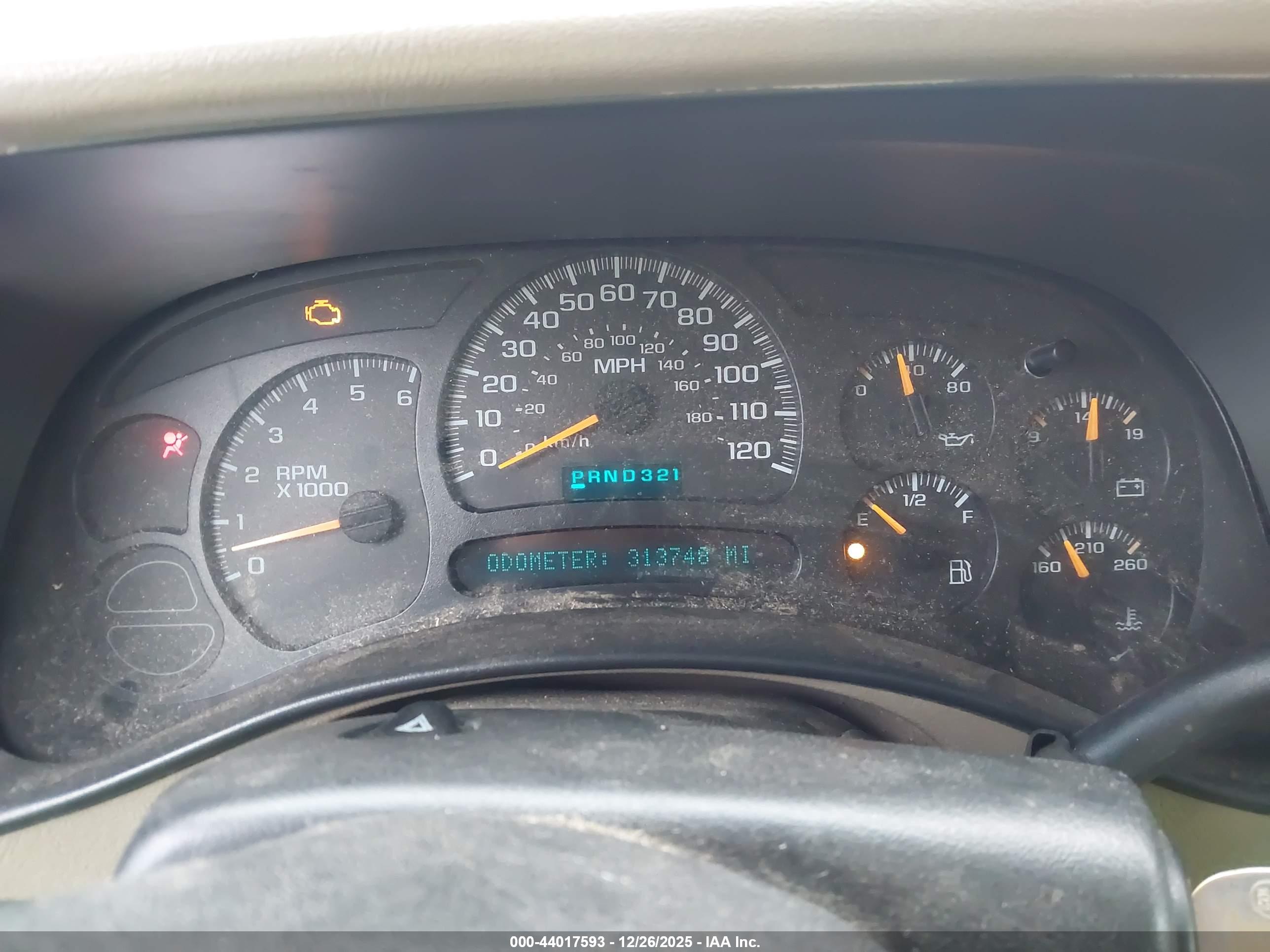 CHEVROLET SILVERADO image 7