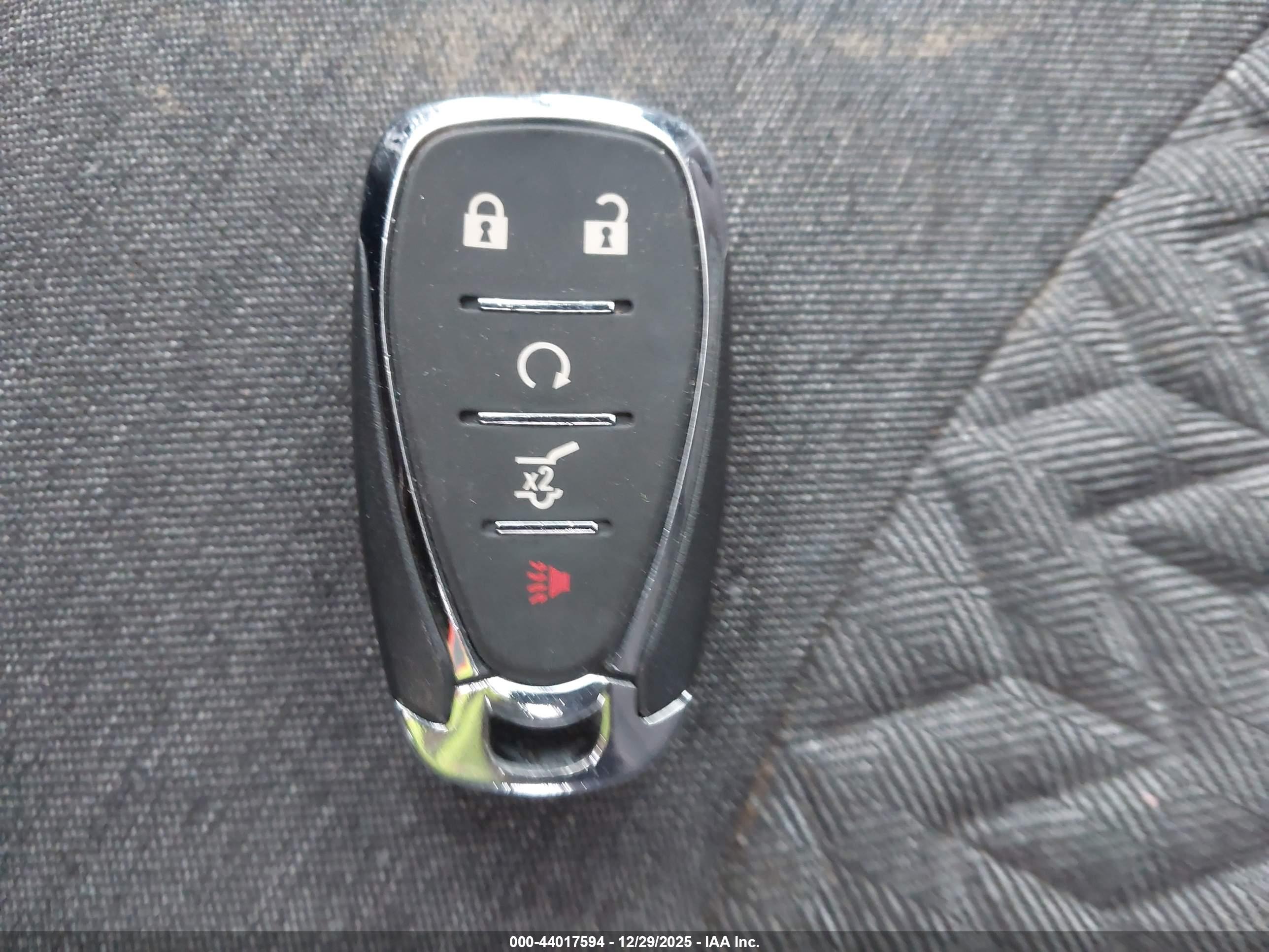CHEVROLET EQUINOX image 11