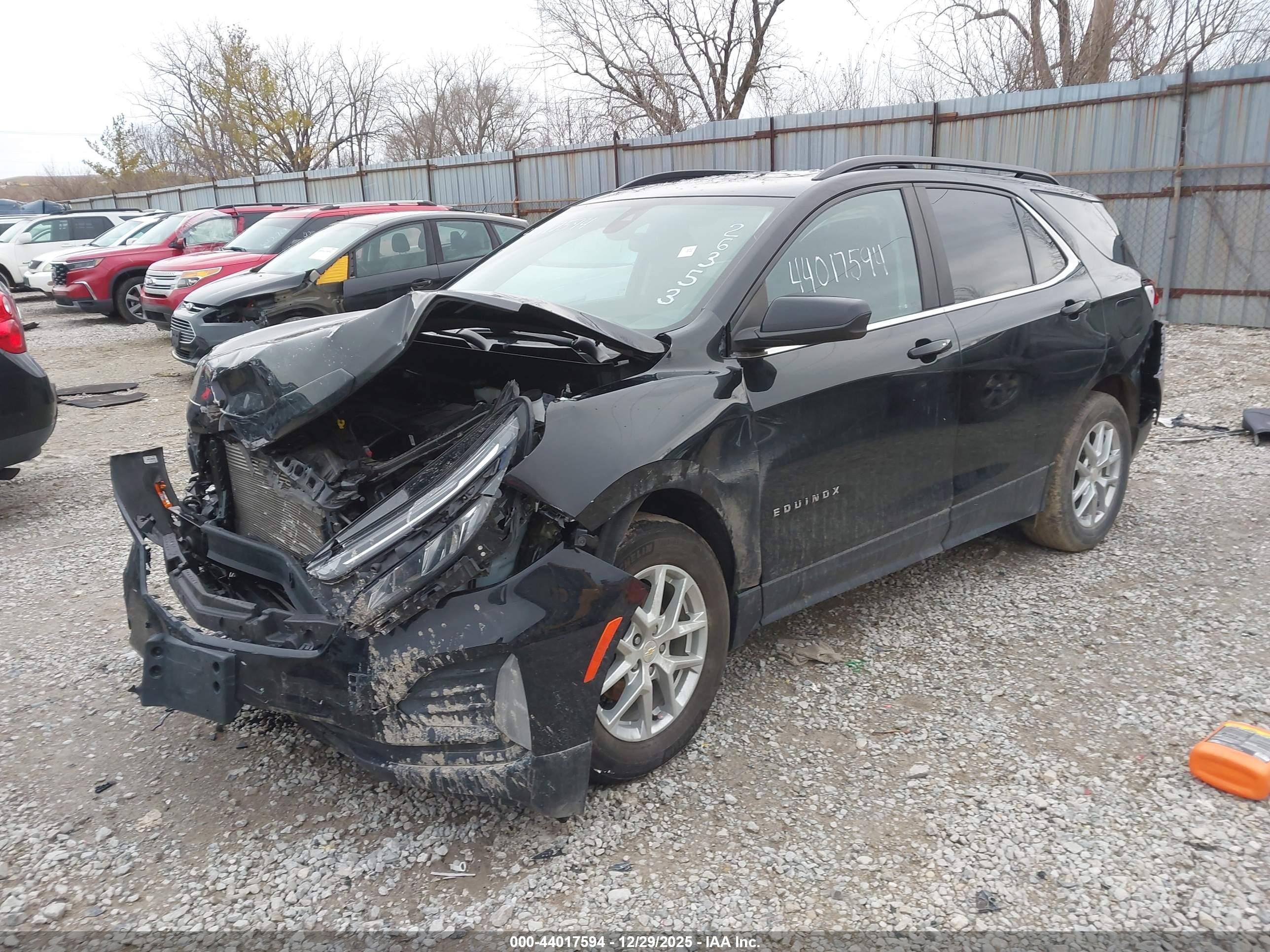 CHEVROLET EQUINOX image 2