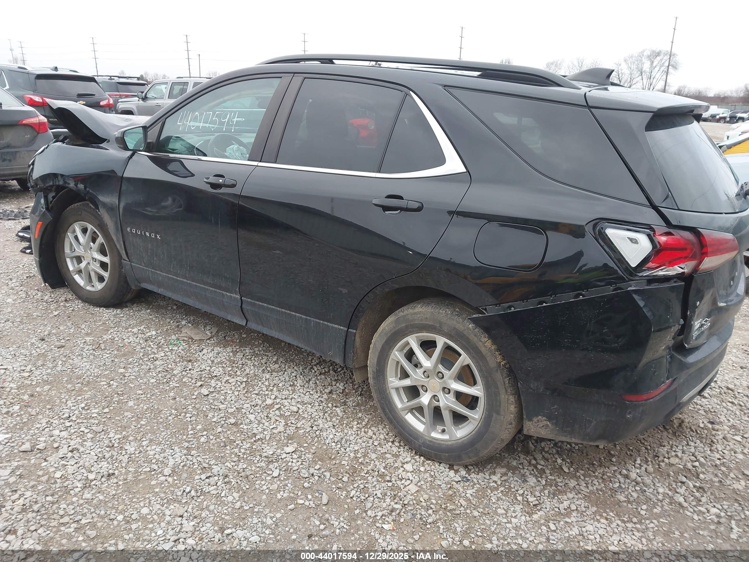CHEVROLET EQUINOX image 3