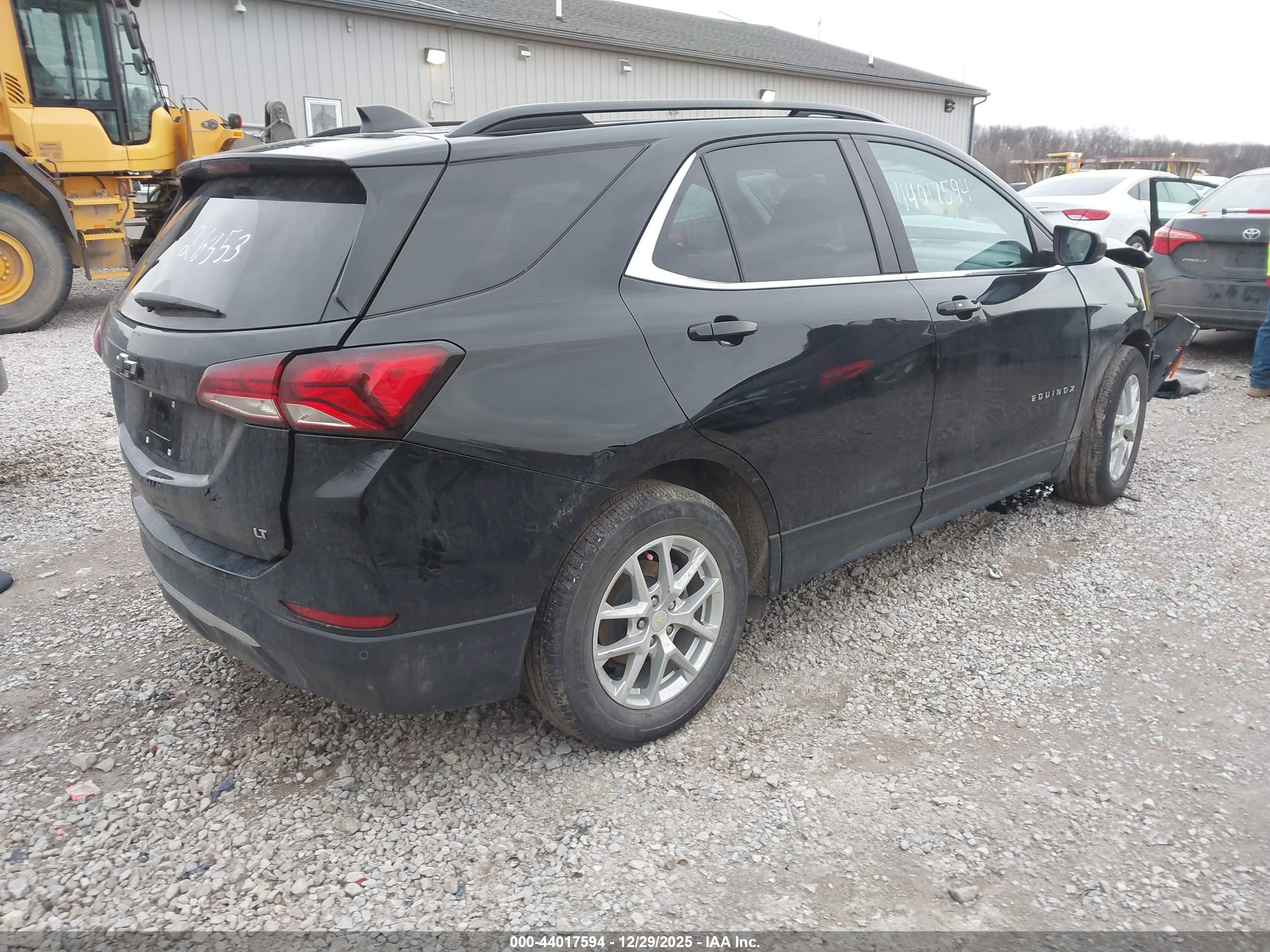 CHEVROLET EQUINOX image 4