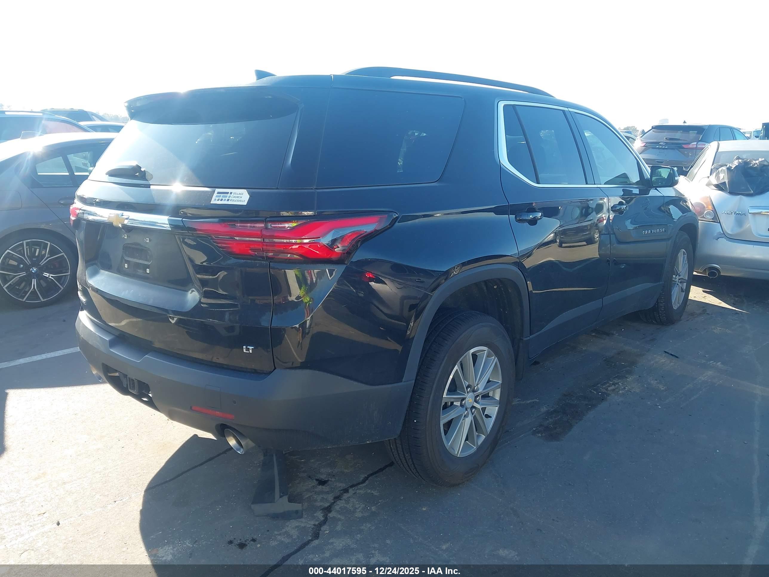 CHEVROLET TRAVERSE image 4