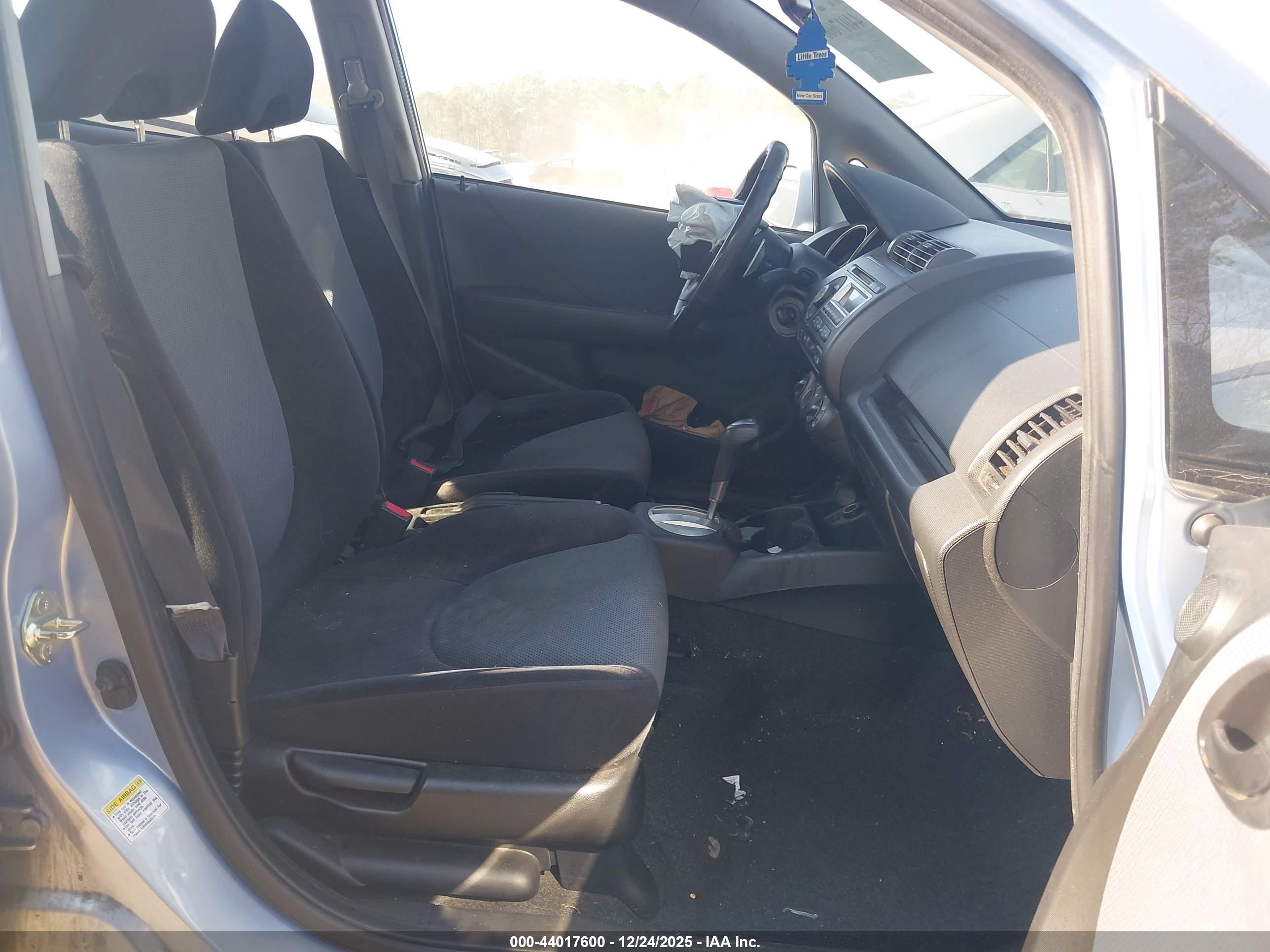 HONDA FIT image 5