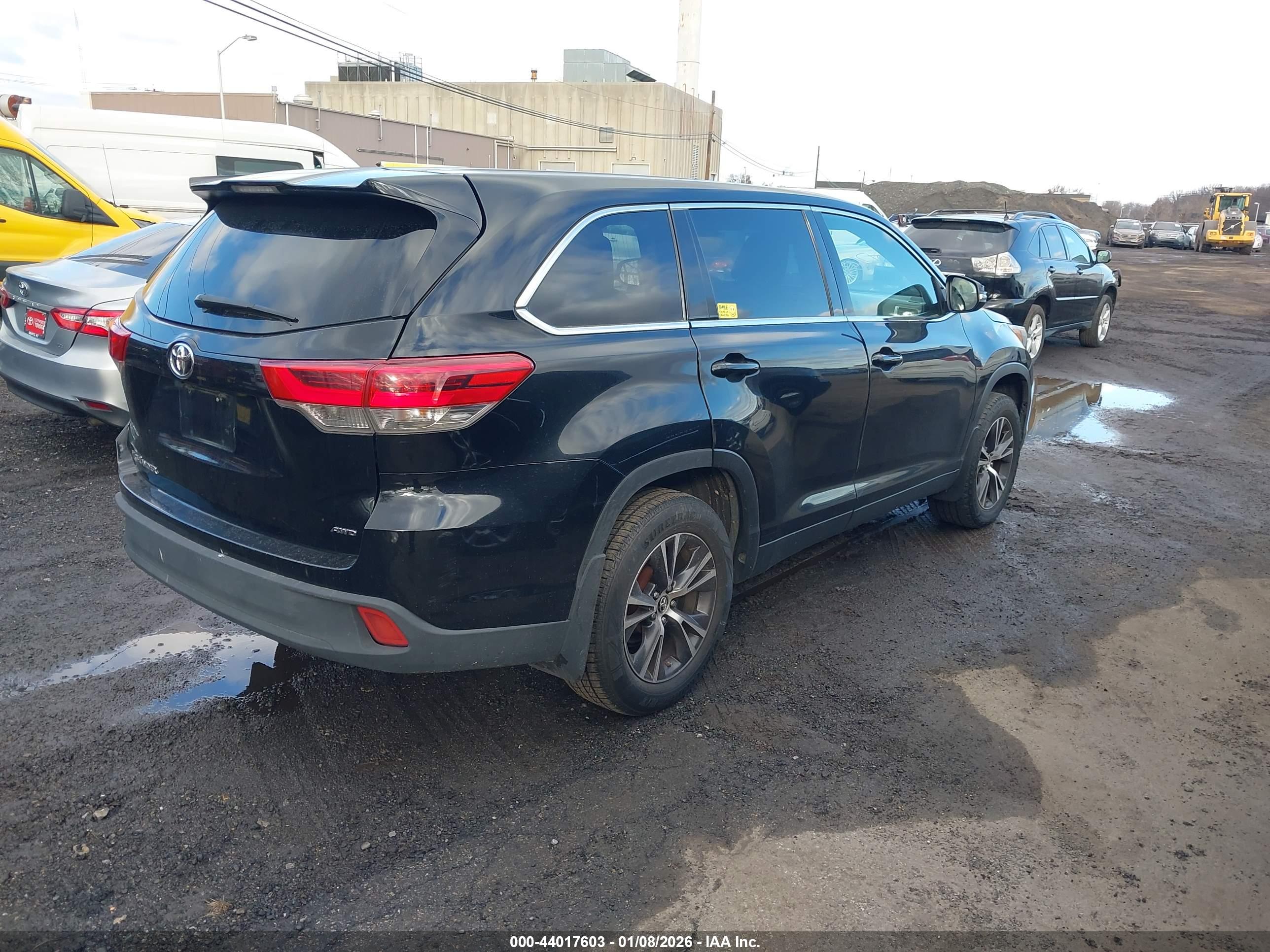 TOYOTA HIGHLANDER image 4