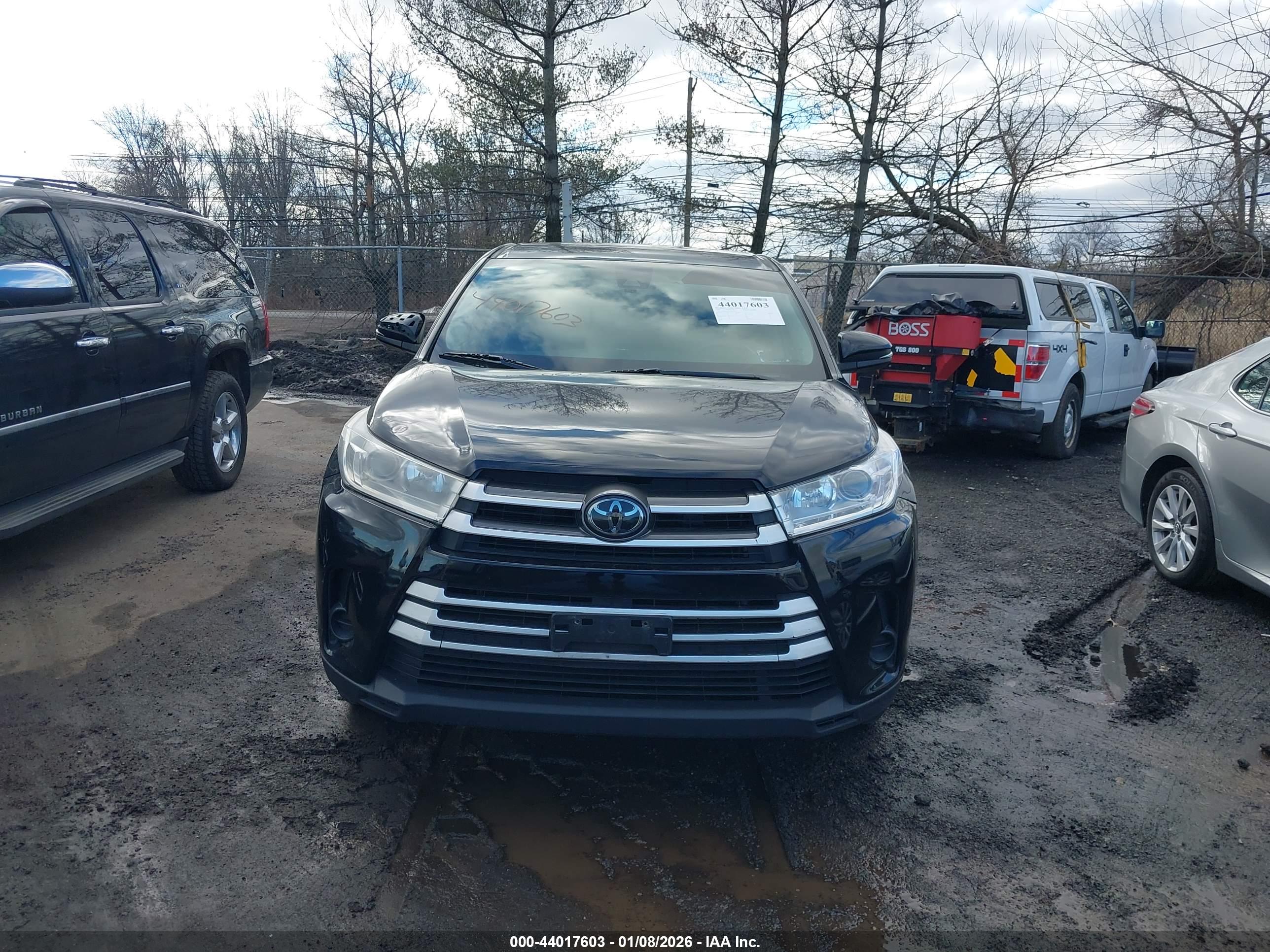 TOYOTA HIGHLANDER image 6