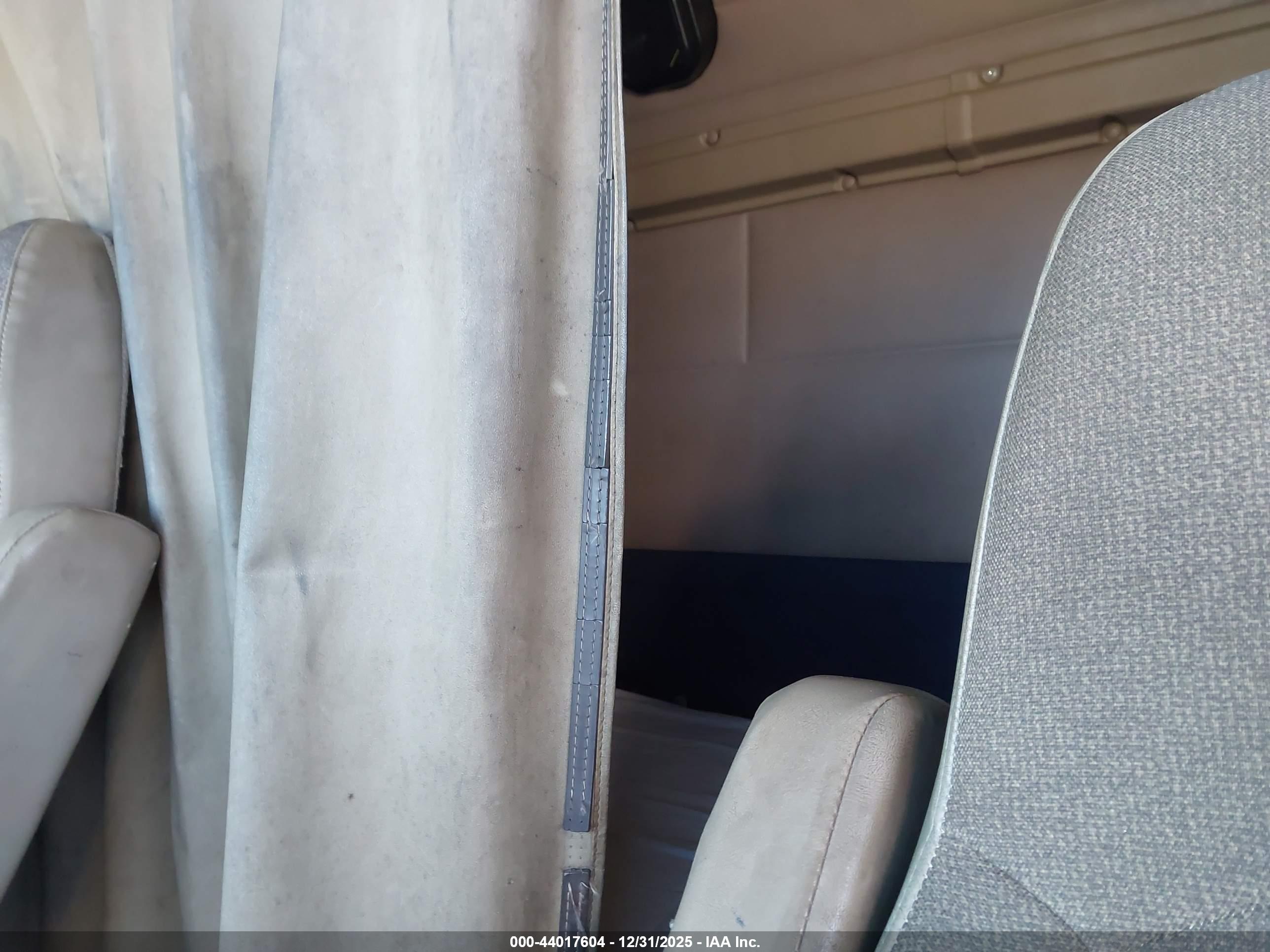 INTERNATIONAL 9200 image 7