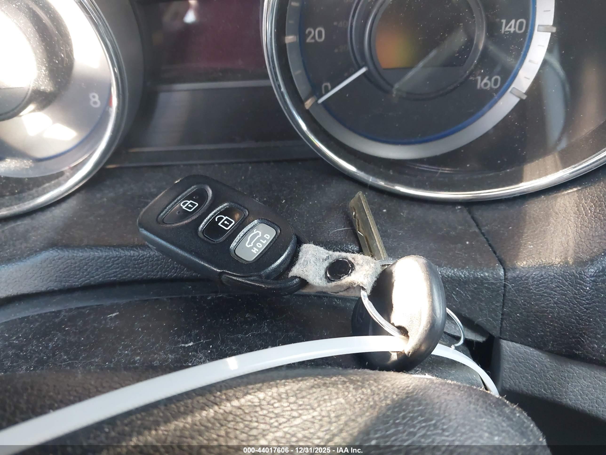 HYUNDAI SONATA image 11