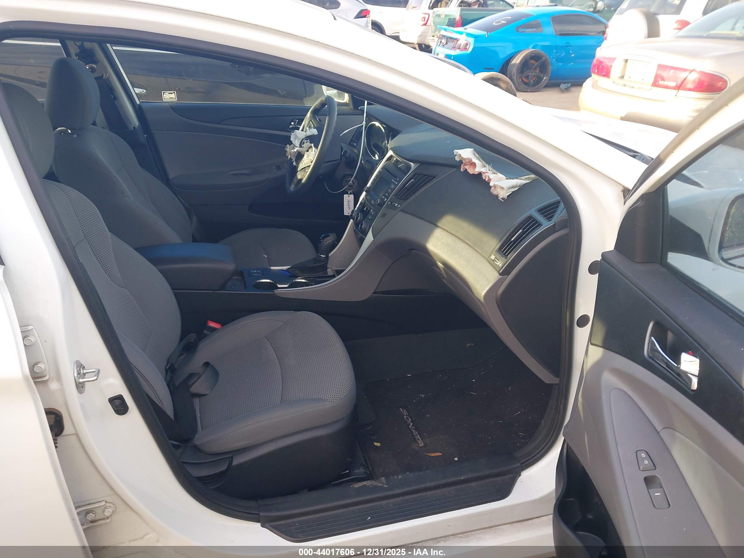 HYUNDAI SONATA image 5