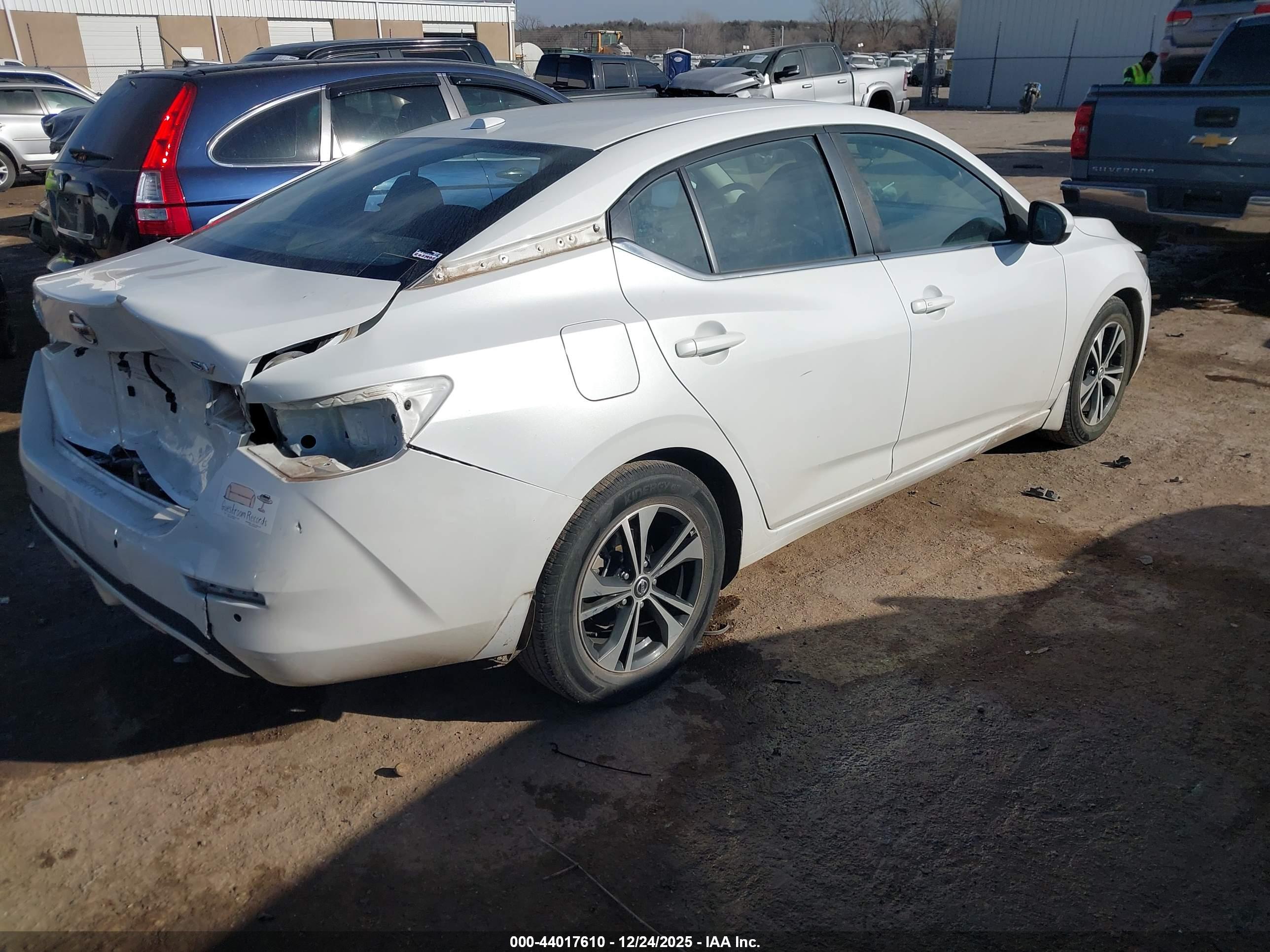 NISSAN SENTRA image 4