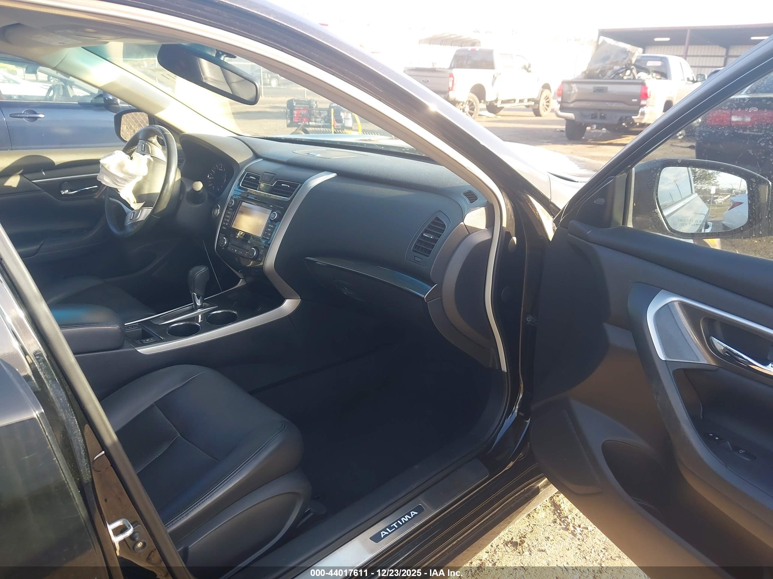 NISSAN ALTIMA image 5