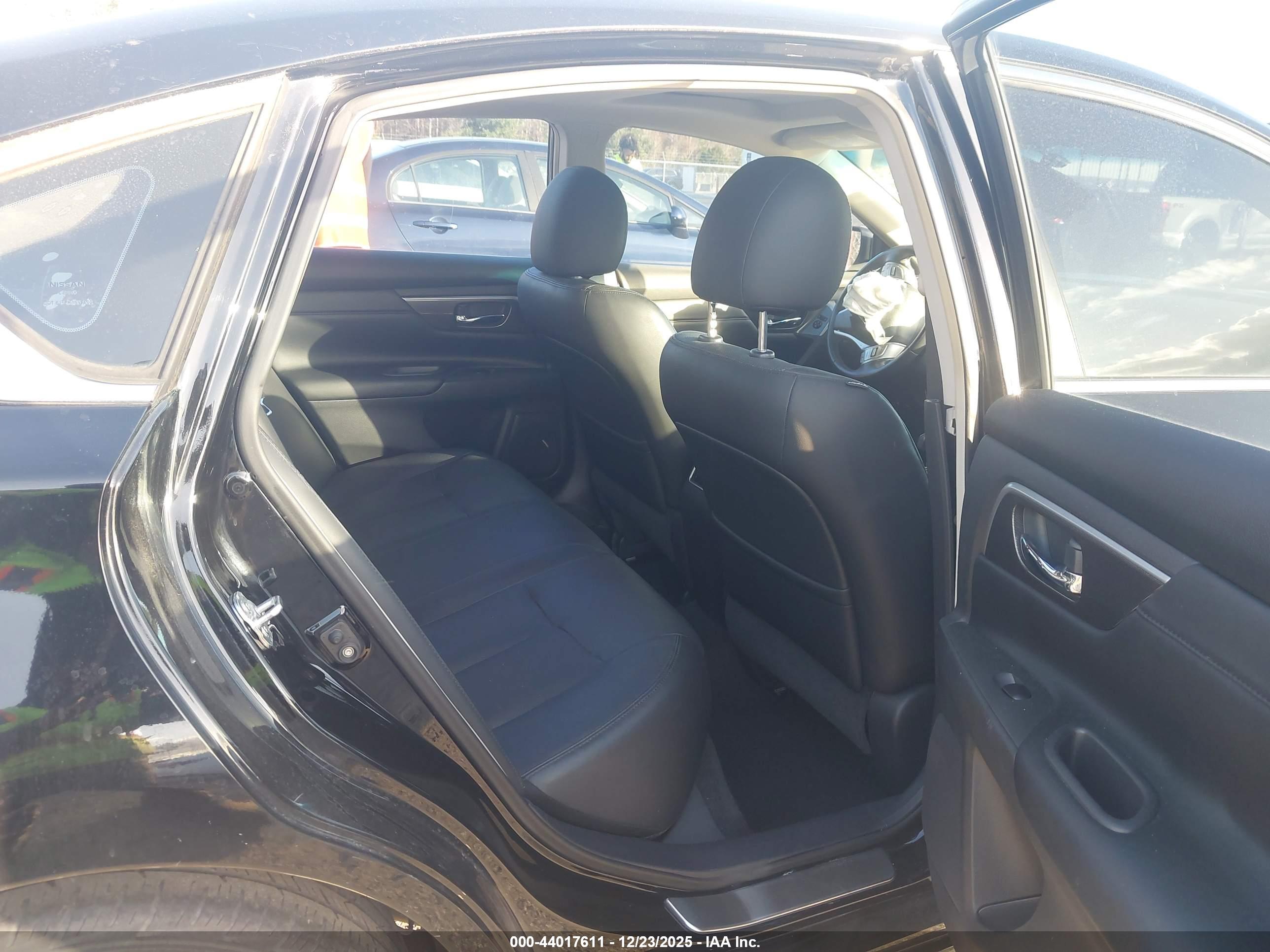 NISSAN ALTIMA image 8