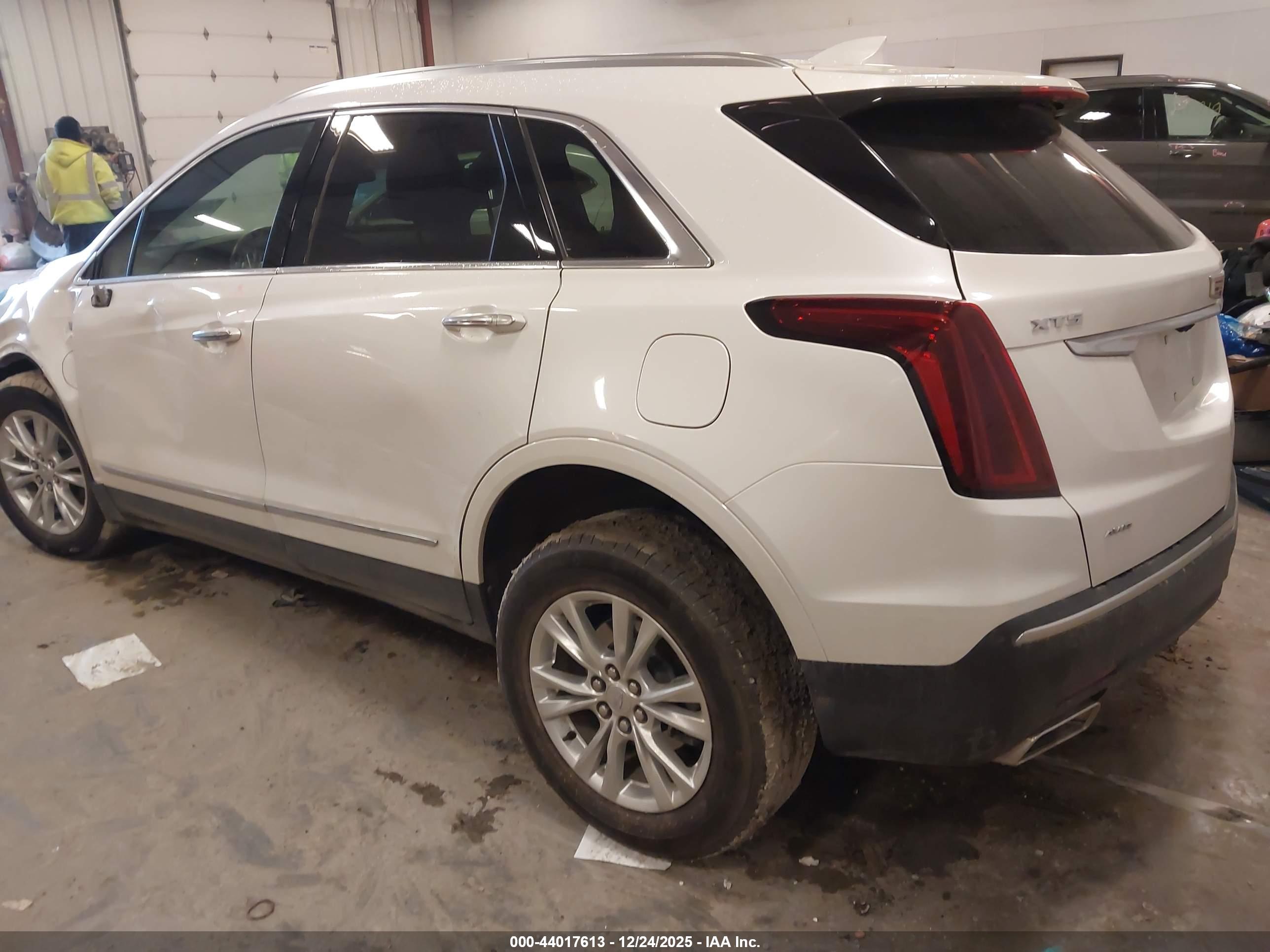 CADILLAC XT5 image 3
