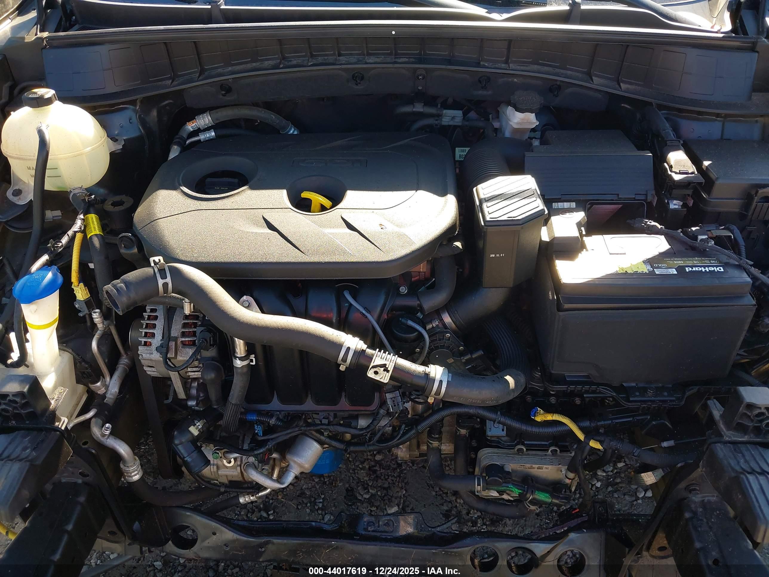 HYUNDAI TUCSON image 10