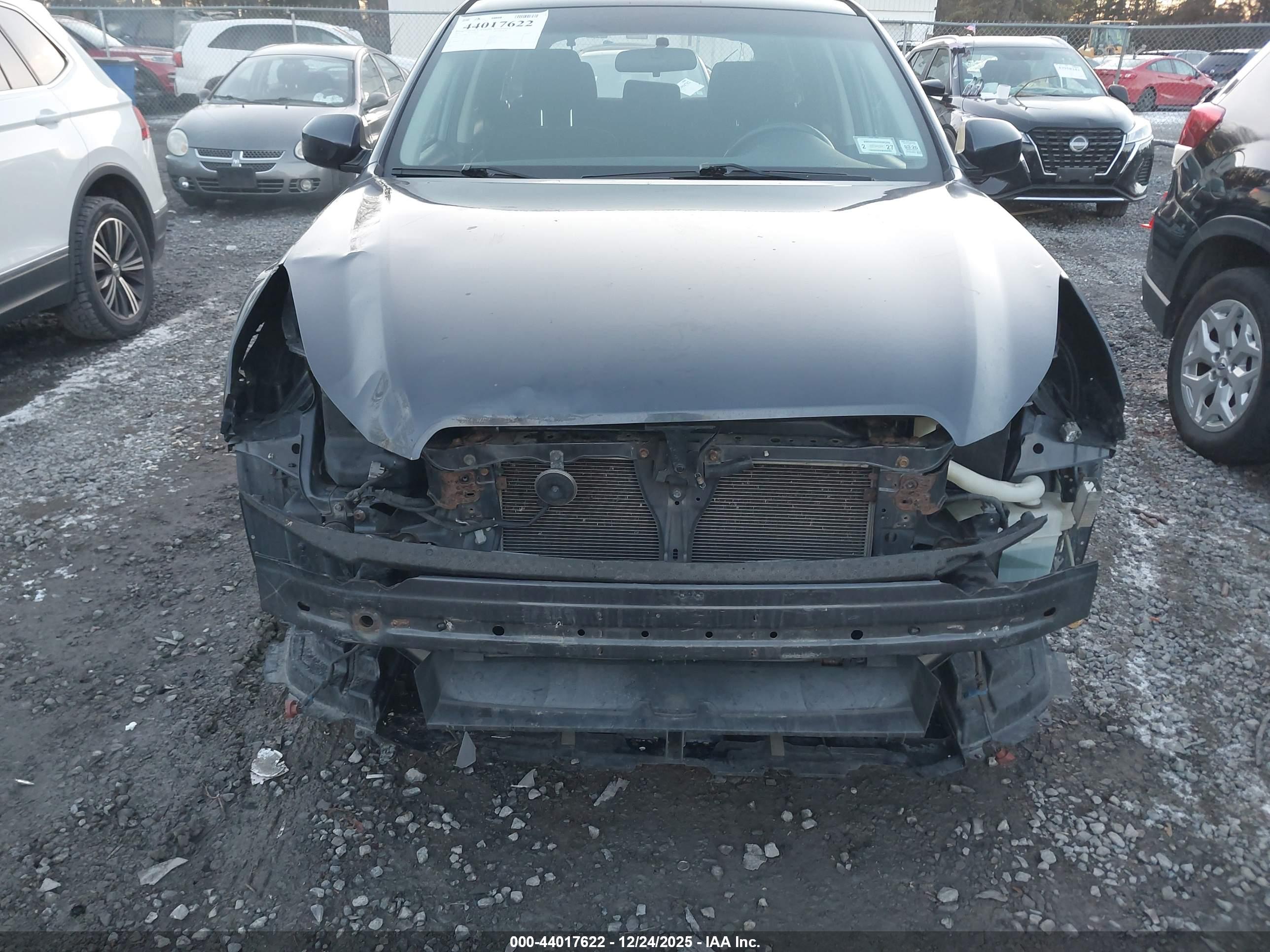 SUBARU OUTBACK image 6
