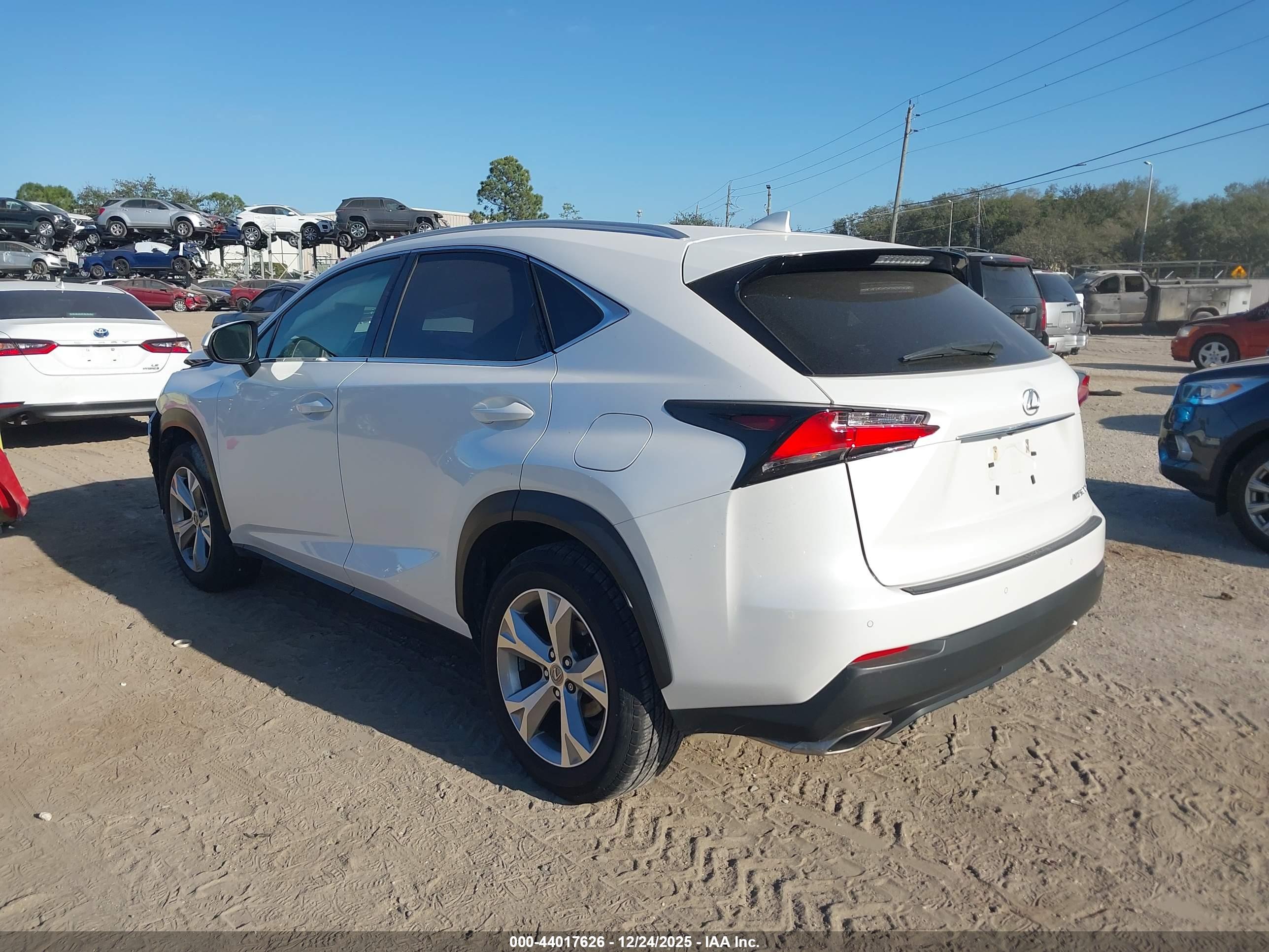 LEXUS NX image 3