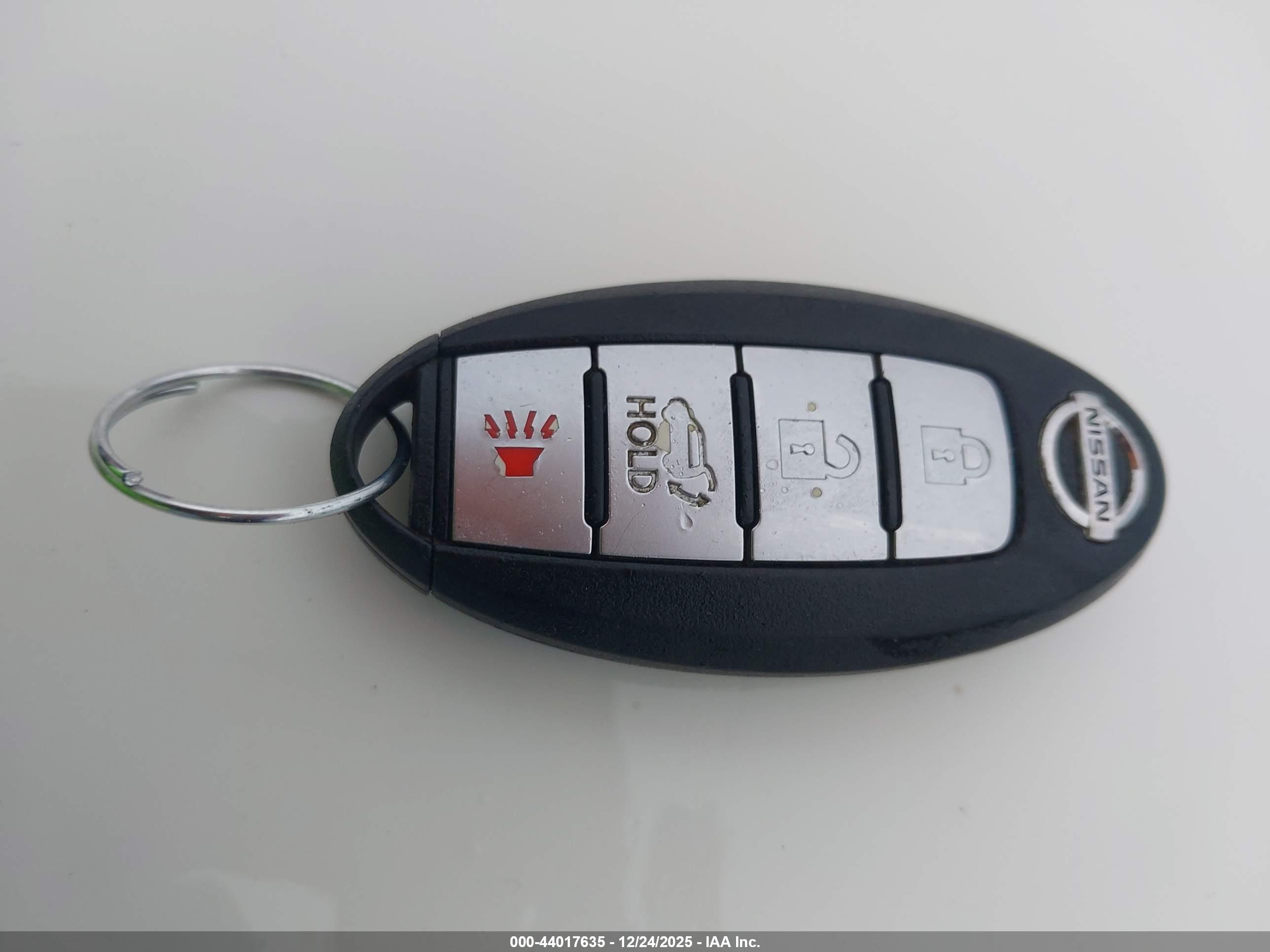 NISSAN ROGUE image 11
