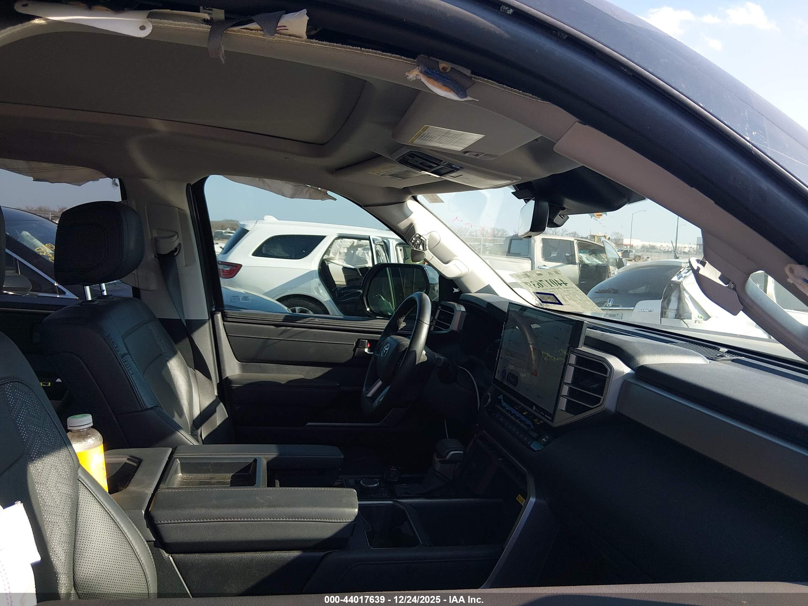 TOYOTA TUNDRA image 5