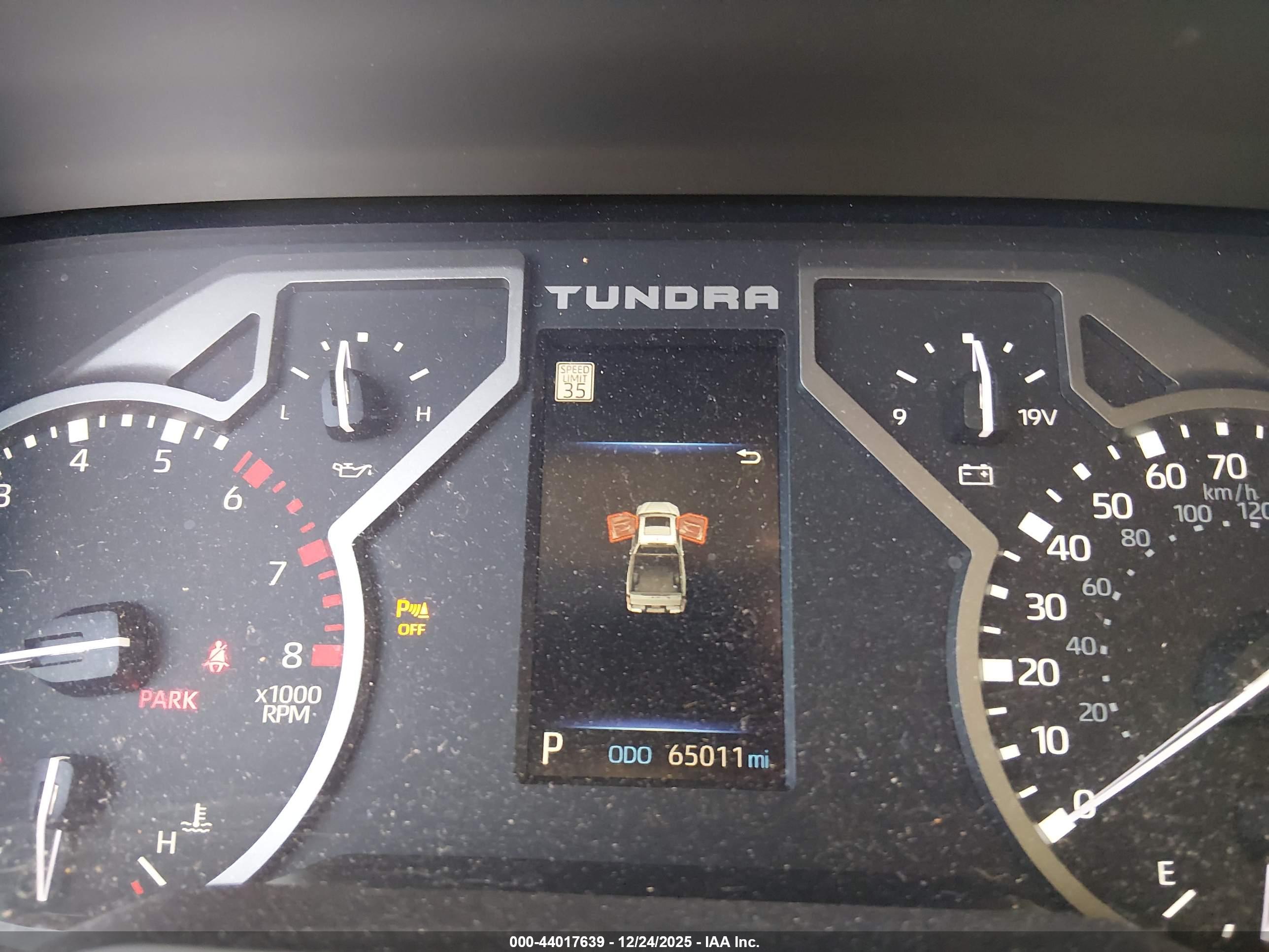 TOYOTA TUNDRA image 7