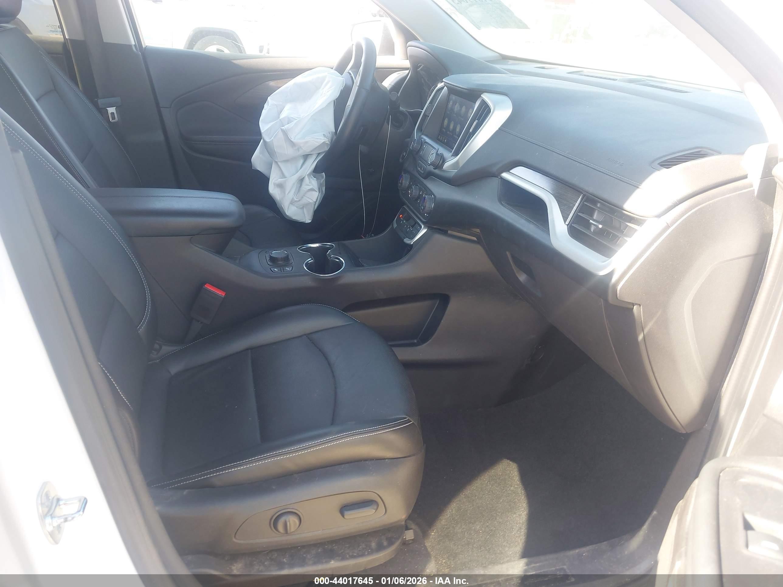 GMC TERRAIN image 5