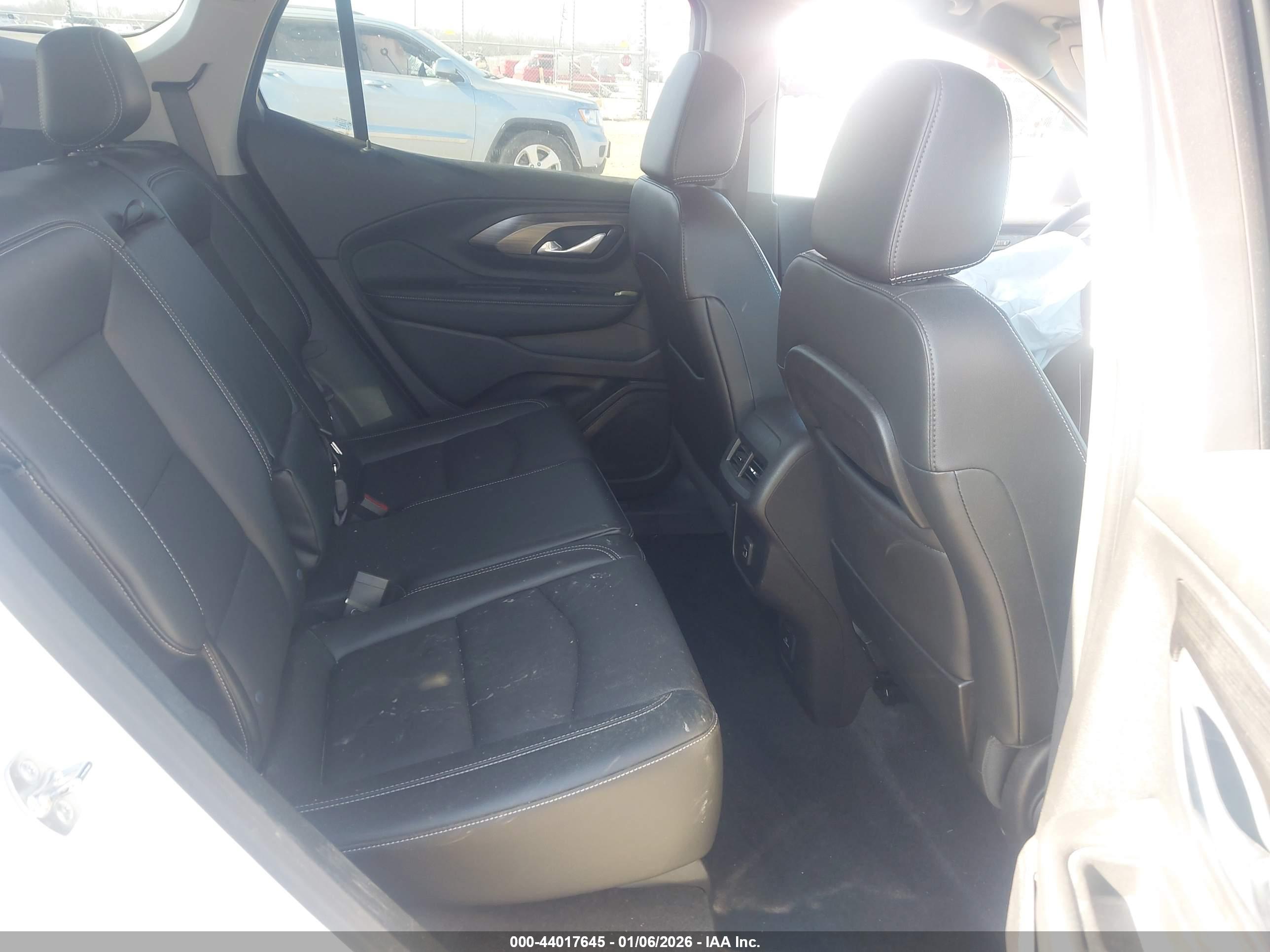 GMC TERRAIN image 8