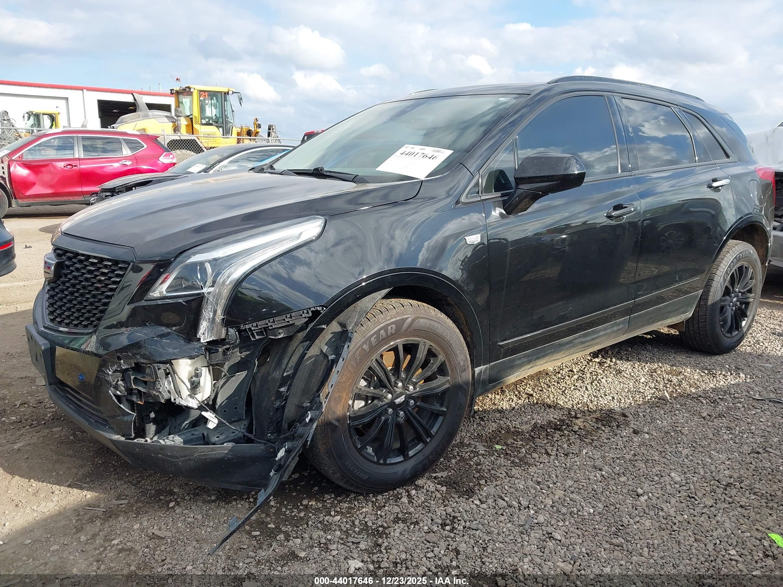 CADILLAC XT5 image 2
