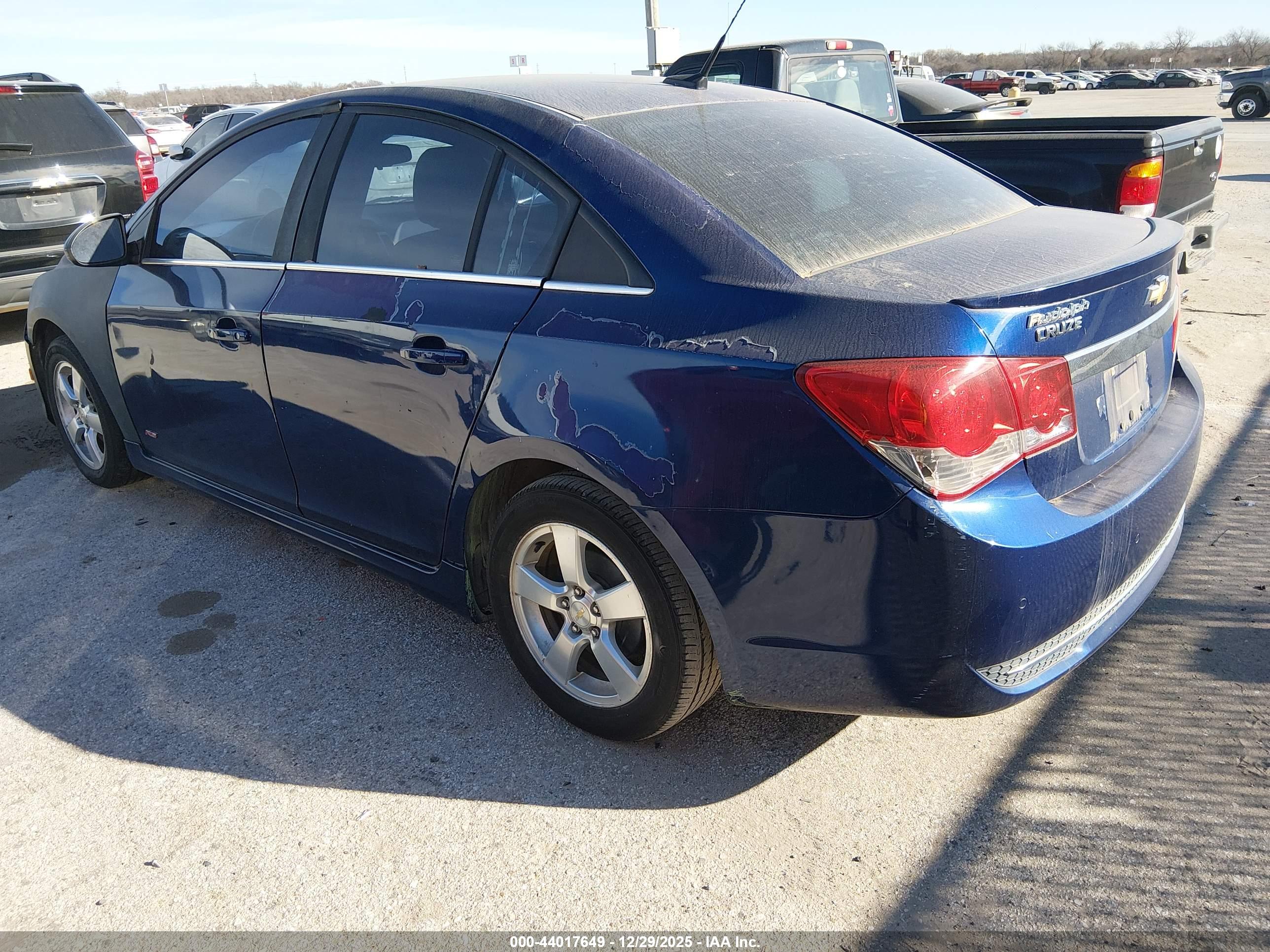 CHEVROLET CRUZE image 3